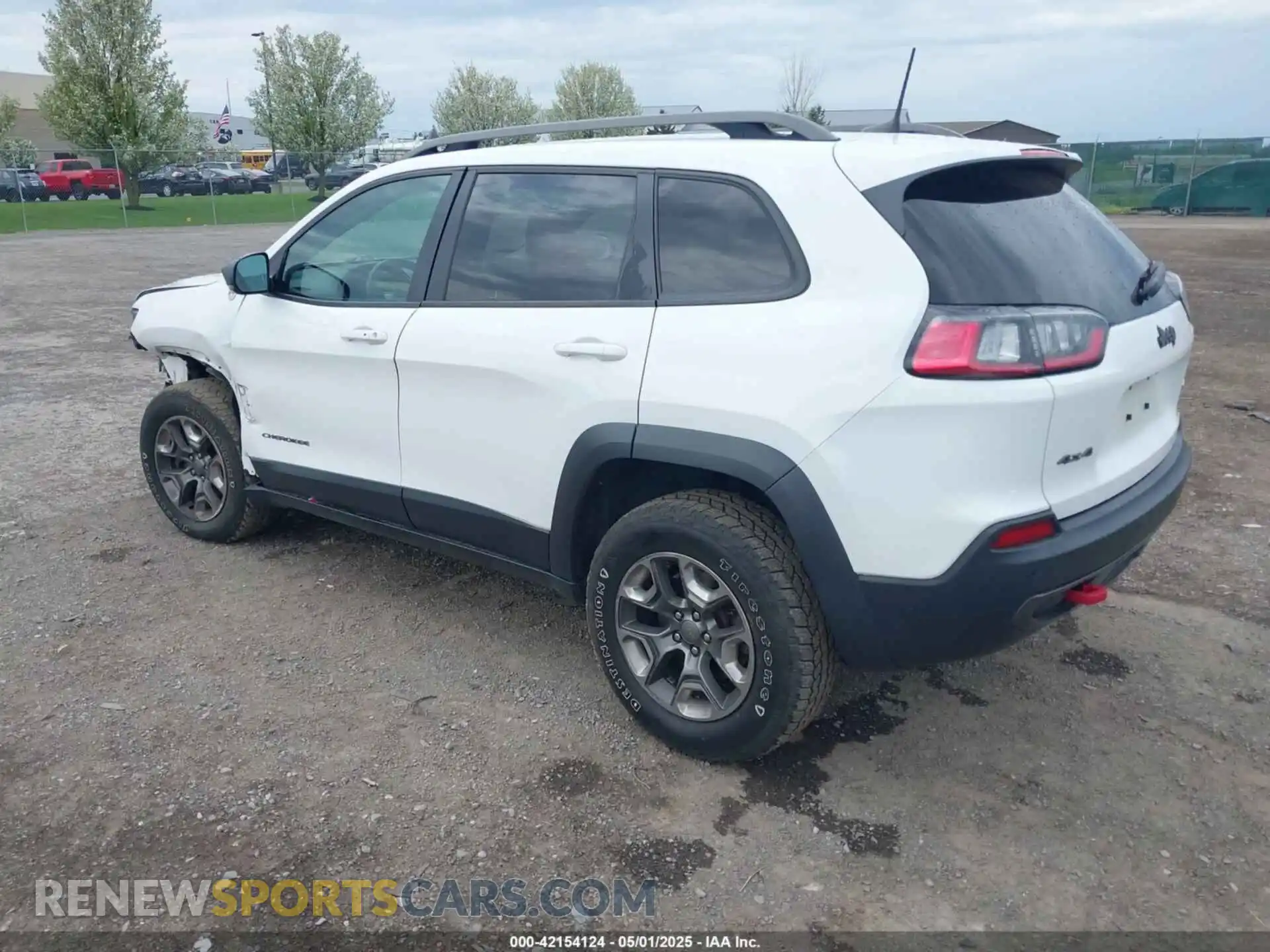 3 Photograph of a damaged car 1C4PJMBX7KD126848 JEEP CHEROKEE 2019