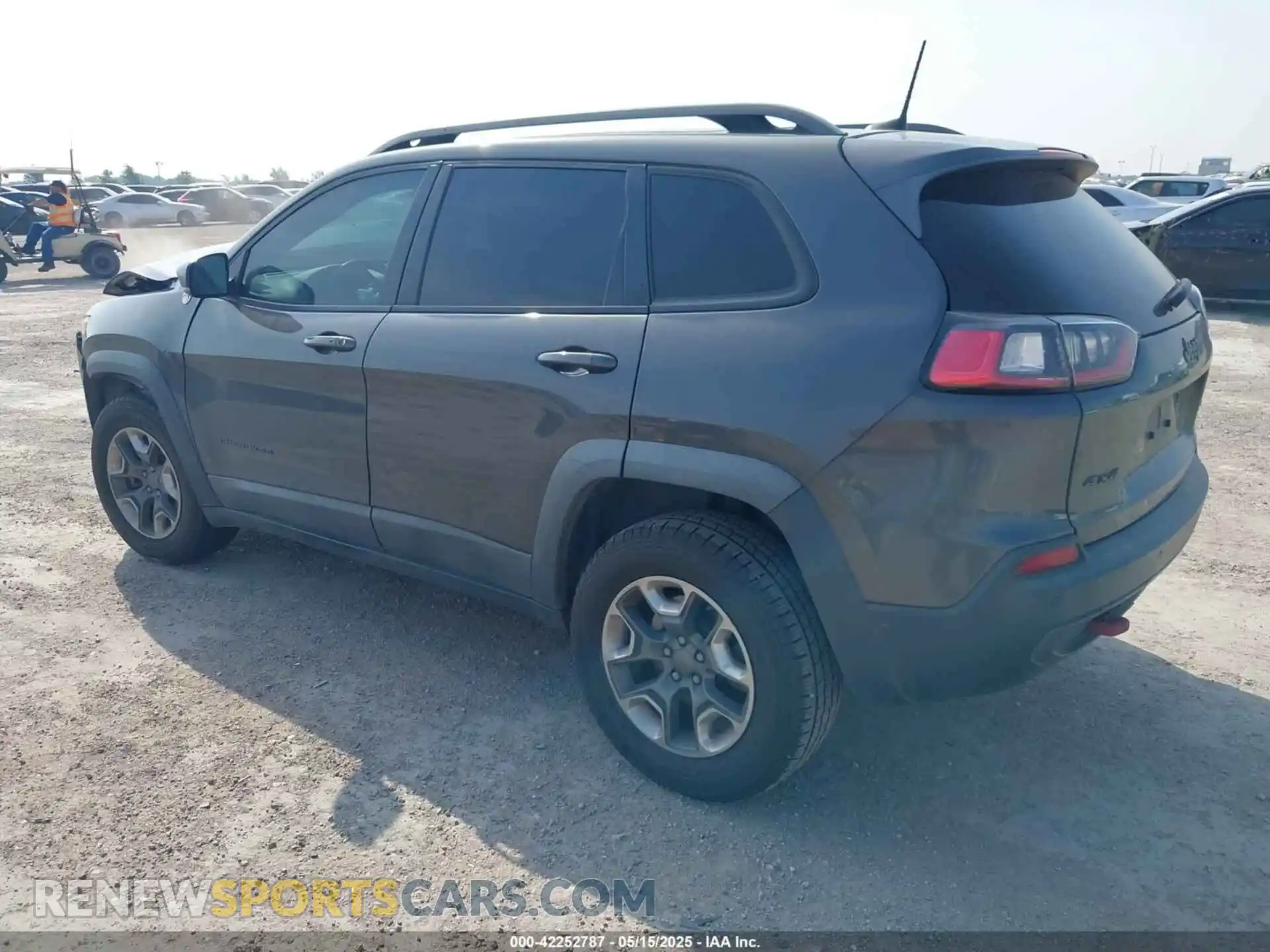 3 Photograph of a damaged car 1C4PJMBX7KD189366 JEEP CHEROKEE 2019