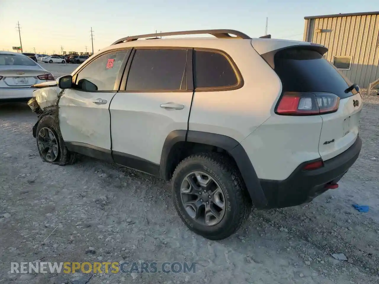 2 Photograph of a damaged car 1C4PJMBX7KD196561 JEEP CHEROKEE 2019