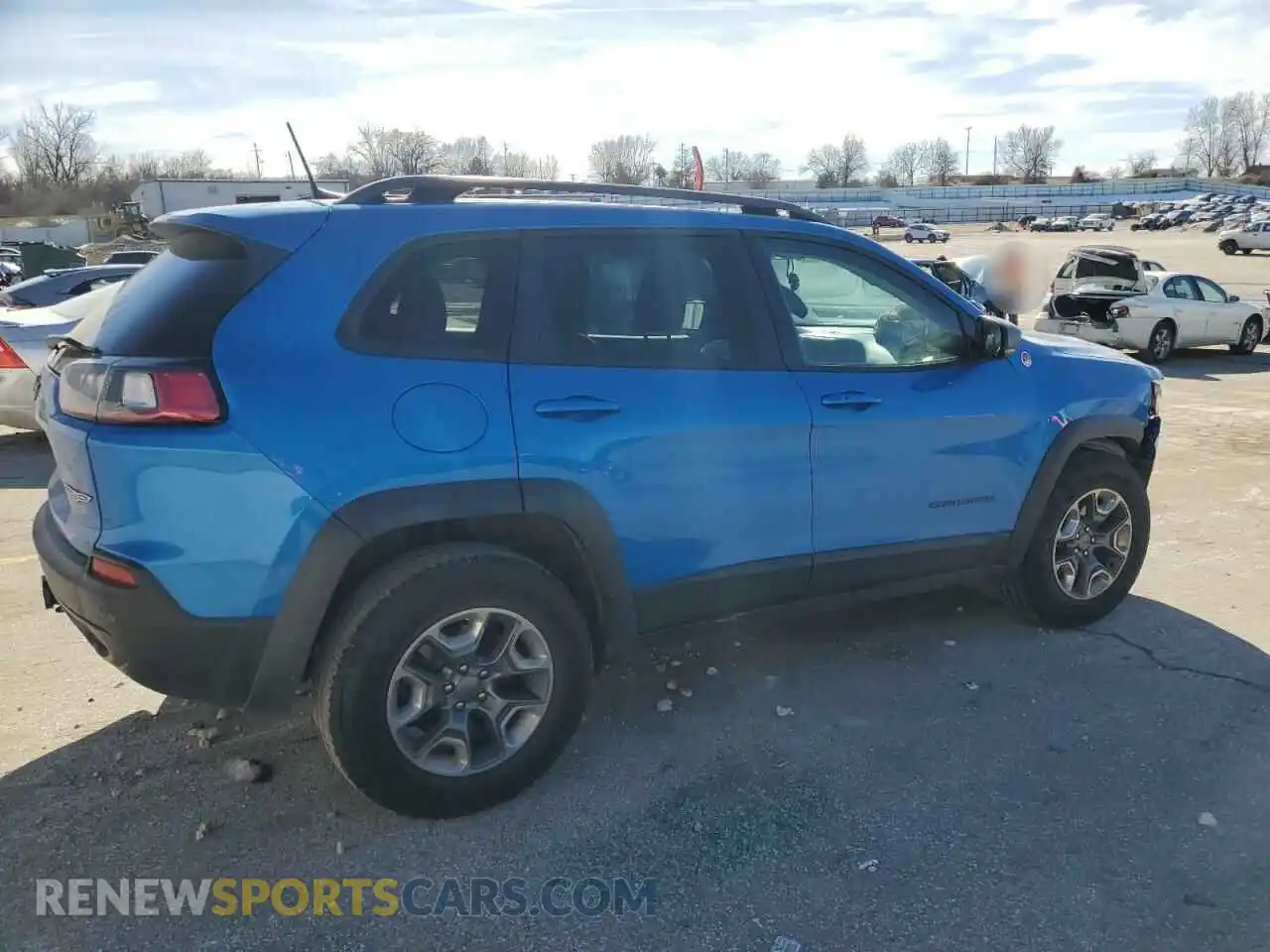 3 Photograph of a damaged car 1C4PJMBX7KD274613 JEEP CHEROKEE 2019