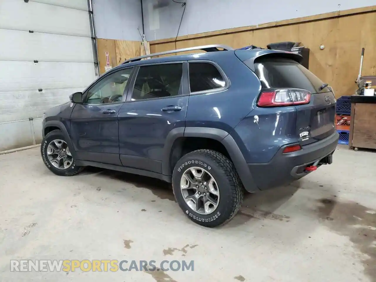2 Photograph of a damaged car 1C4PJMBX8KD395635 JEEP CHEROKEE 2019
