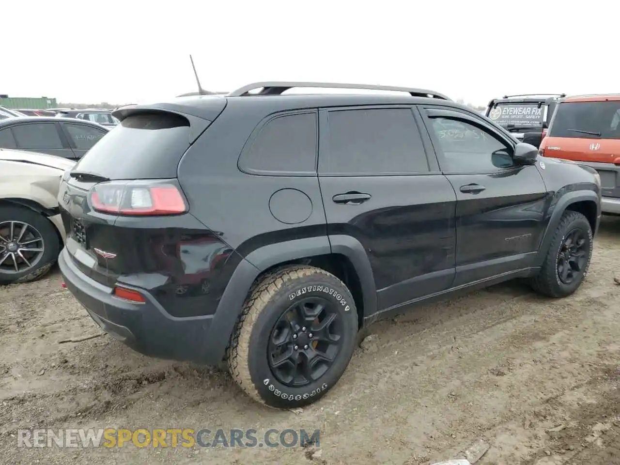 3 Photograph of a damaged car 1C4PJMBXXKD127749 JEEP CHEROKEE 2019
