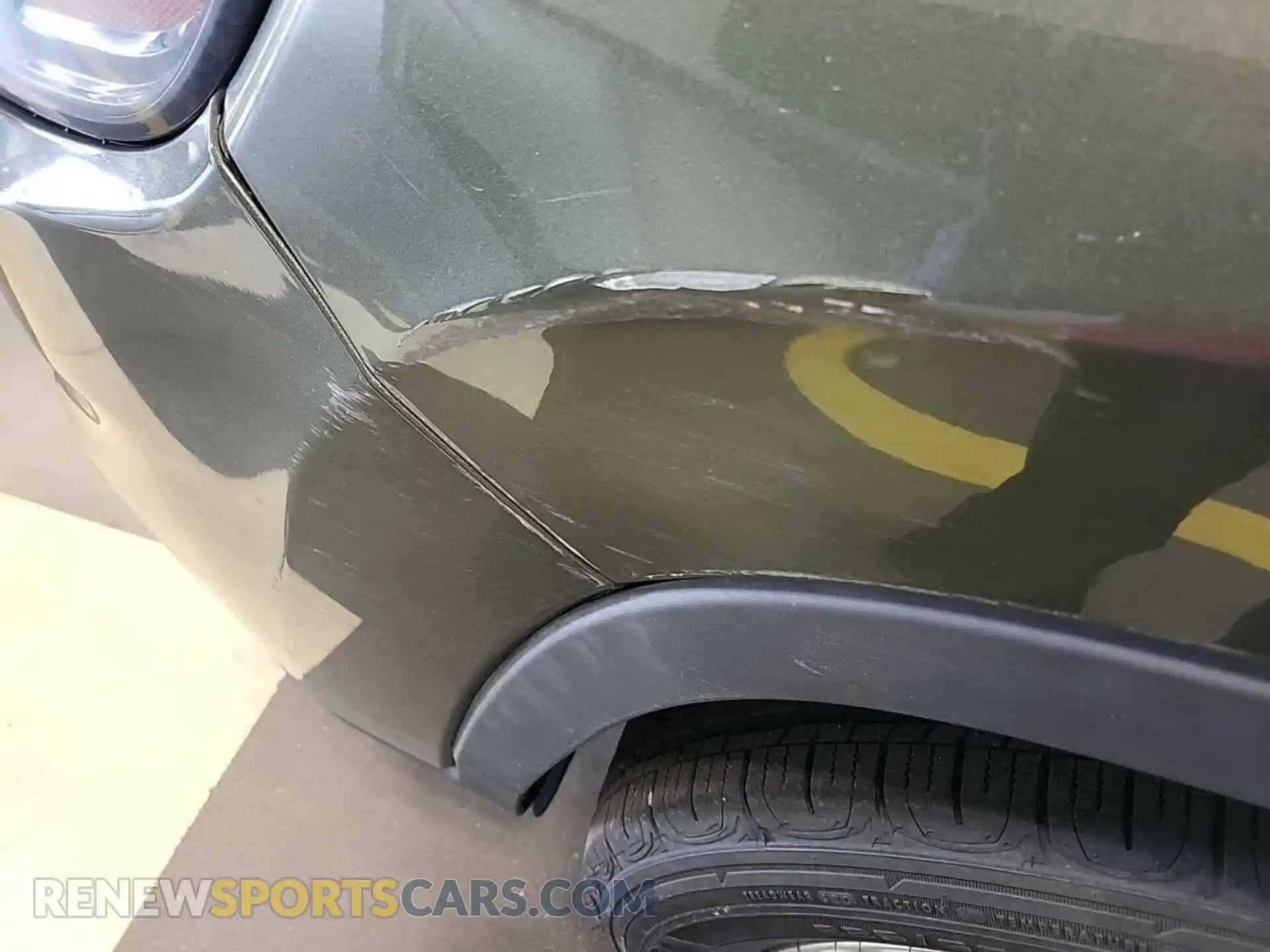 2 Photograph of a damaged car 1C4PJMCB3KD450804 JEEP CHEROKEE 2019