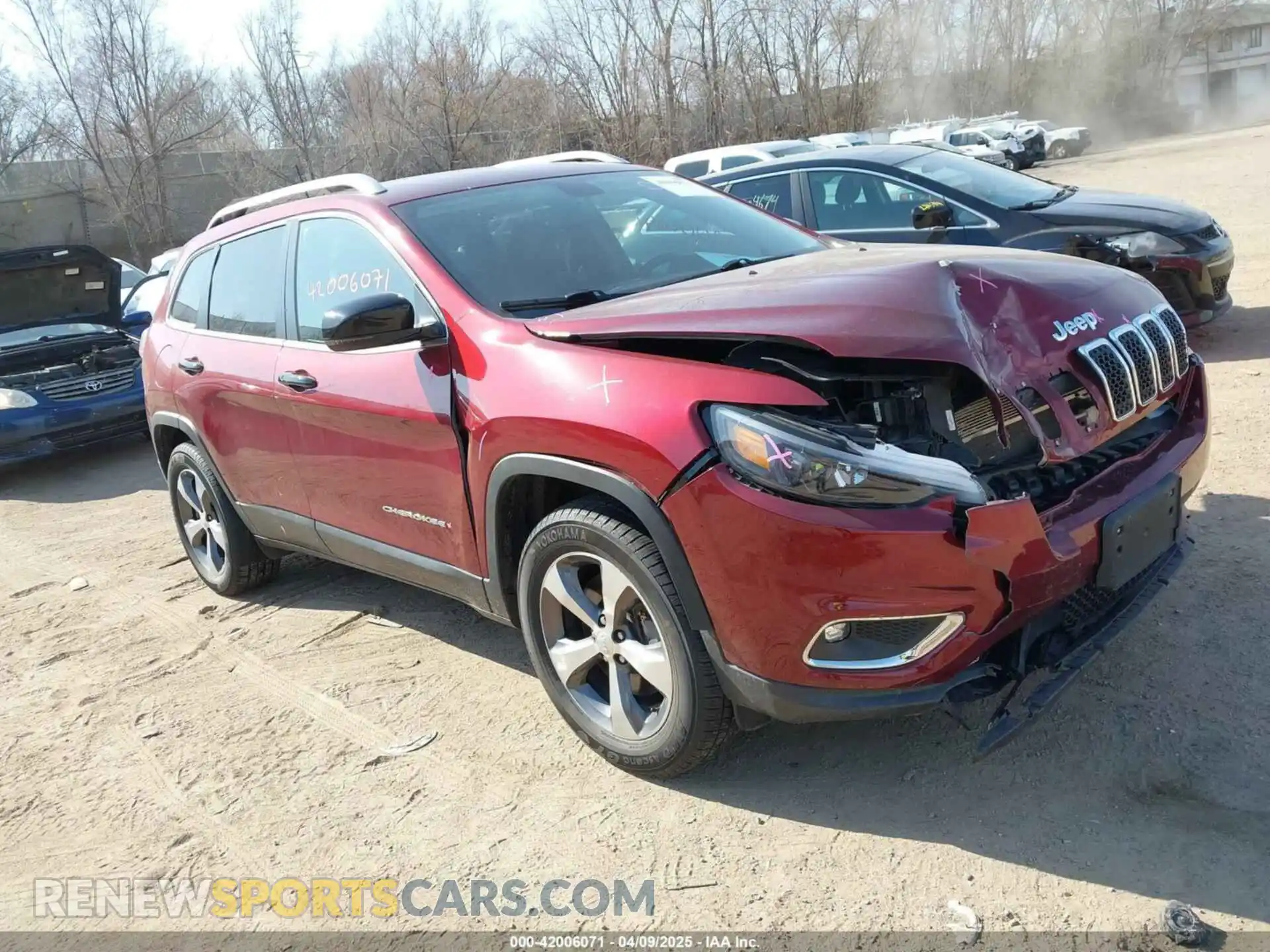 1 Photograph of a damaged car 1C4PJMDX4KD122186 JEEP CHEROKEE 2019