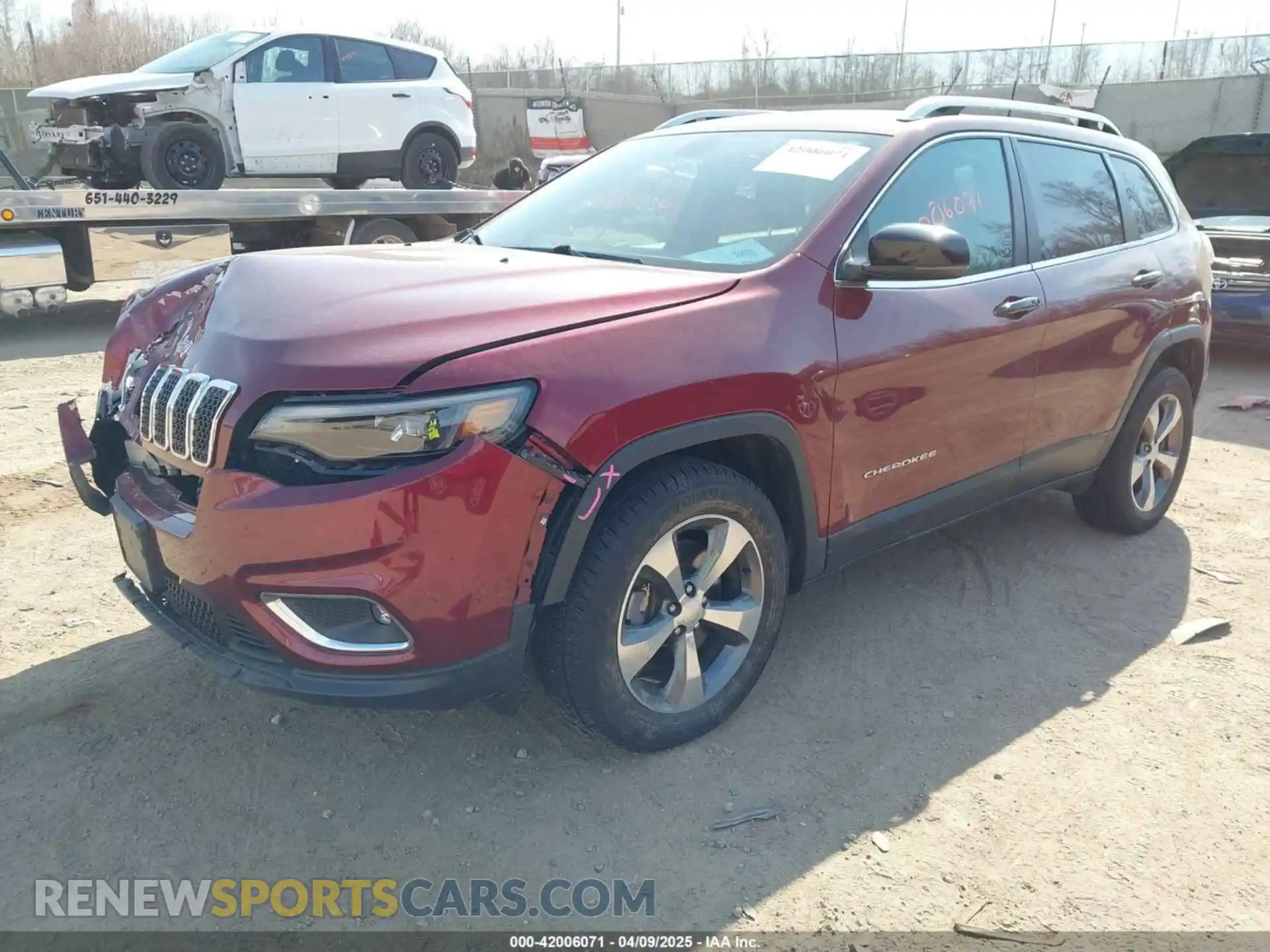 2 Photograph of a damaged car 1C4PJMDX4KD122186 JEEP CHEROKEE 2019