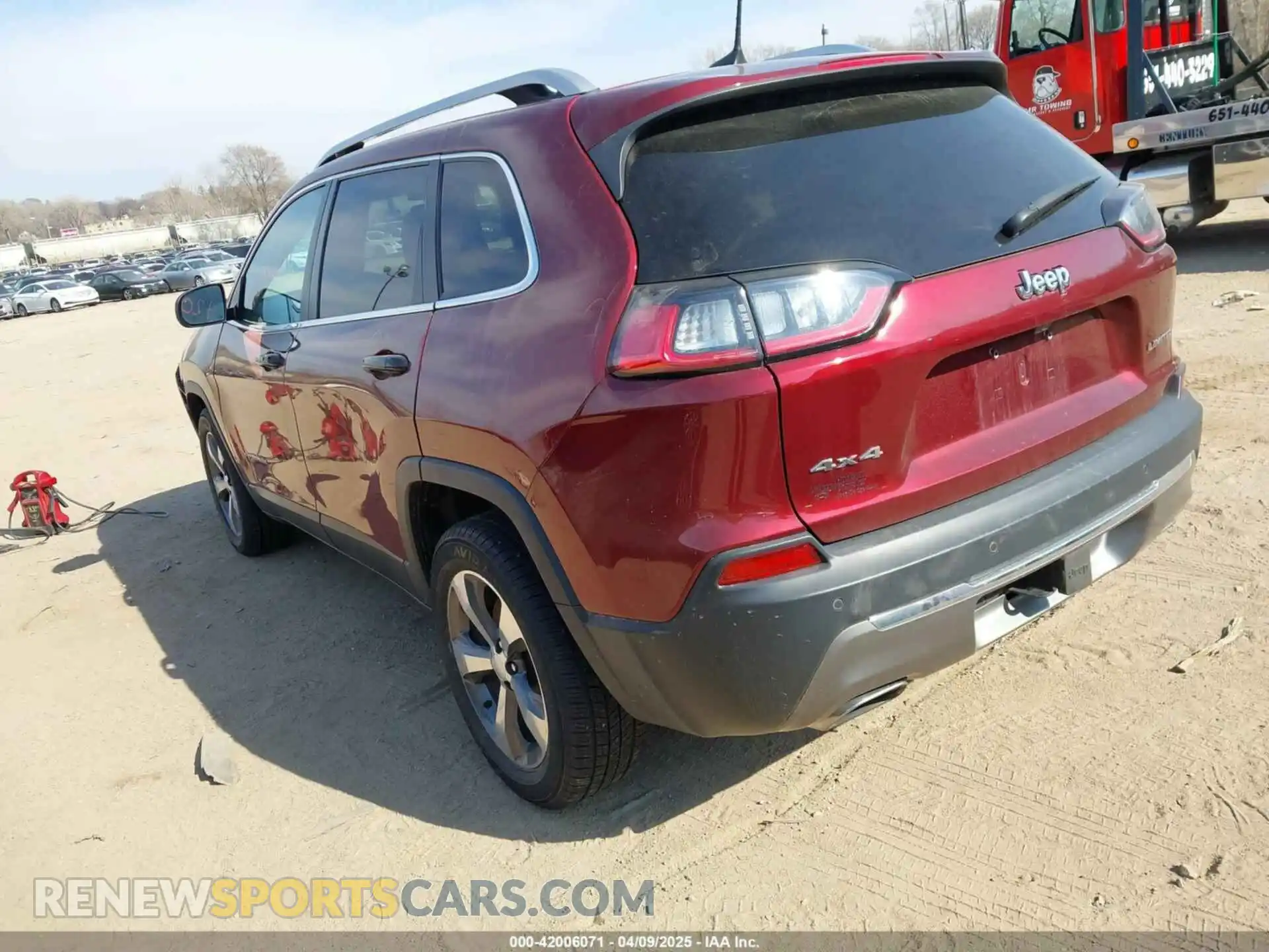 3 Photograph of a damaged car 1C4PJMDX4KD122186 JEEP CHEROKEE 2019