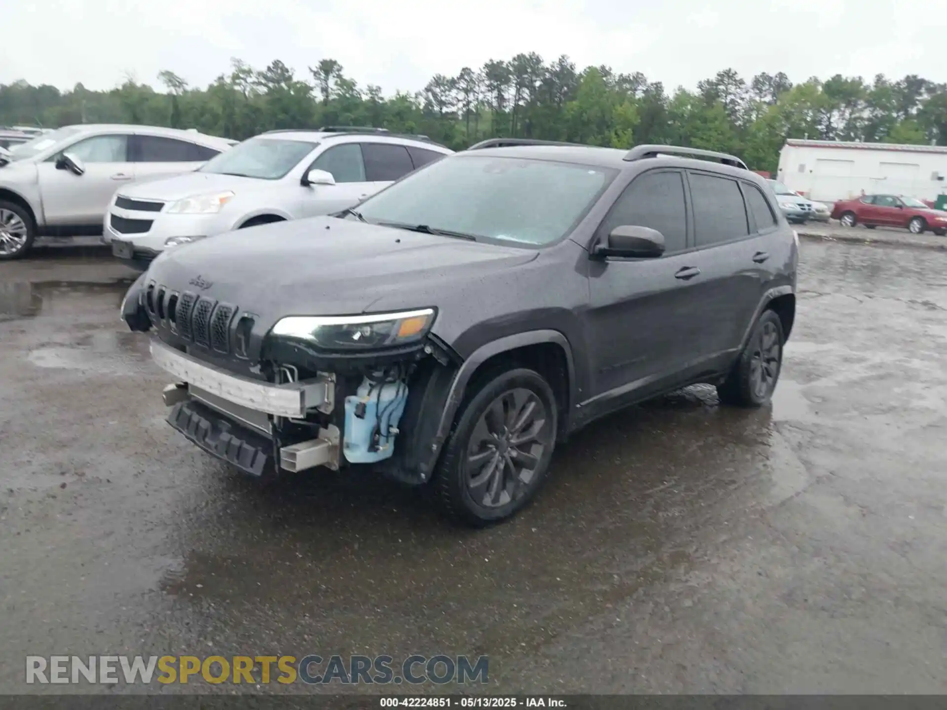 2 Photograph of a damaged car 1C4PJMDX9KD389713 JEEP CHEROKEE 2019