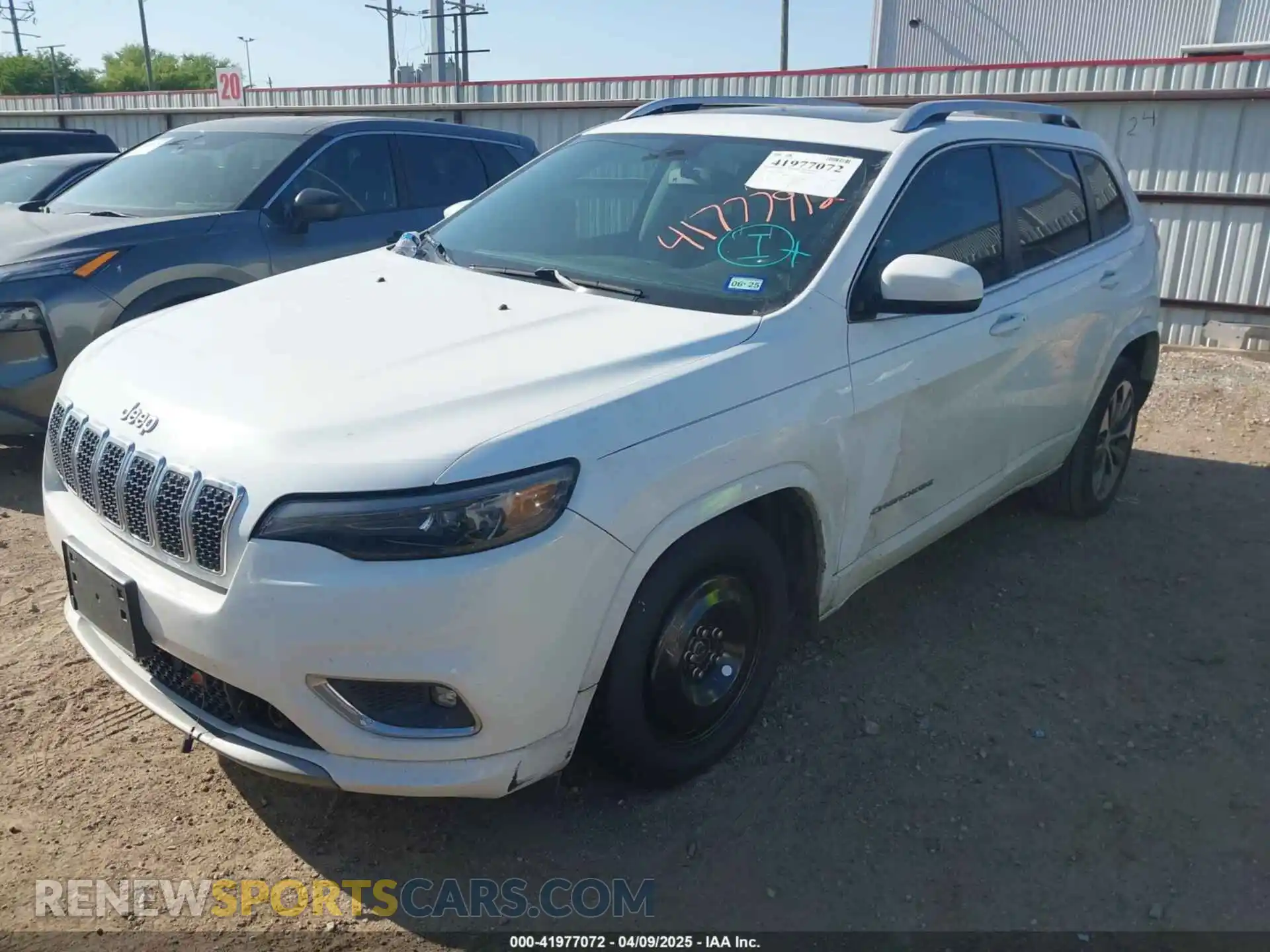 2 Photograph of a damaged car 1C4PJMJN5KD304899 JEEP CHEROKEE 2019