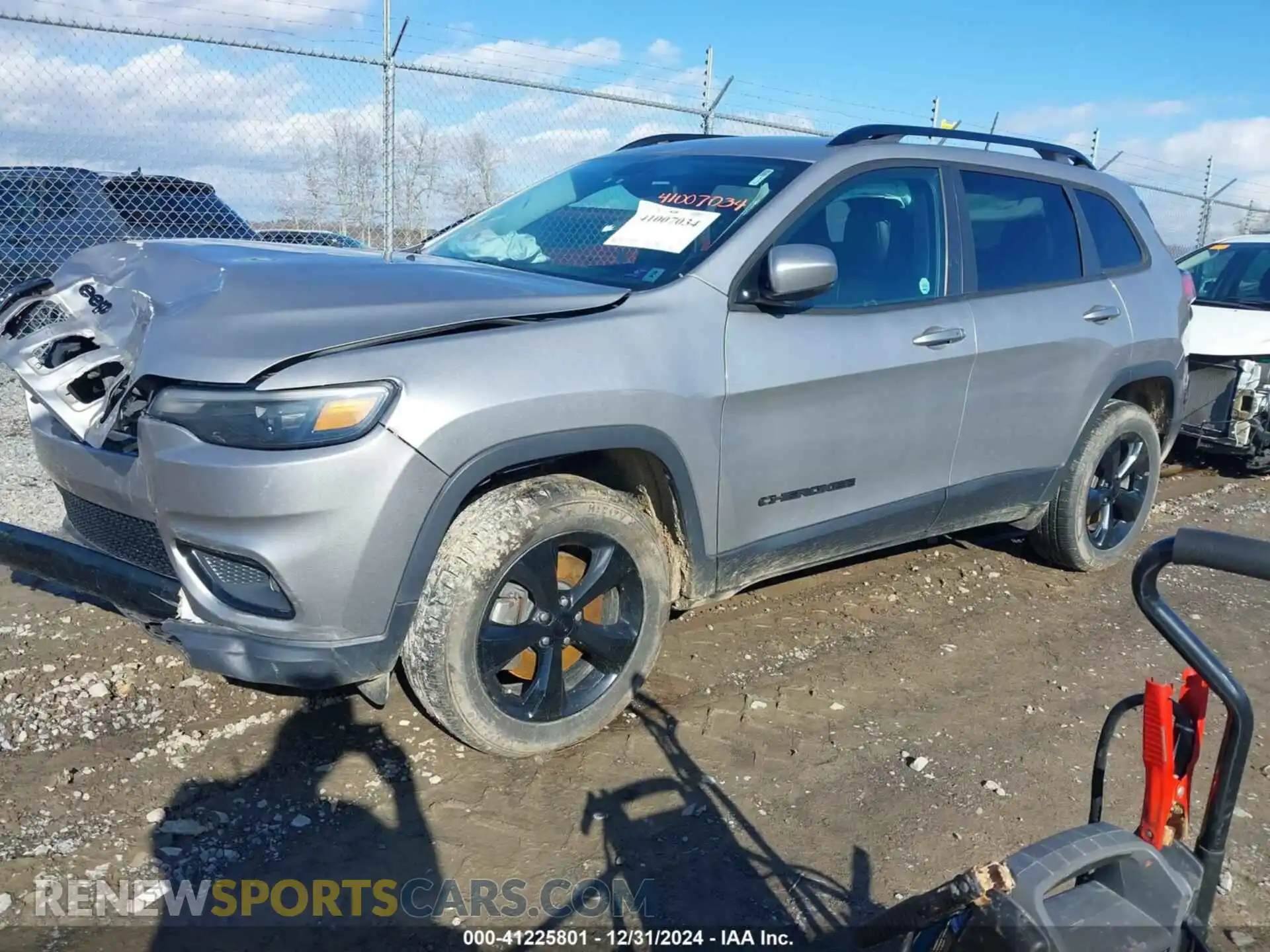 2 Photograph of a damaged car 1C4PJMLB0KD320947 JEEP CHEROKEE 2019