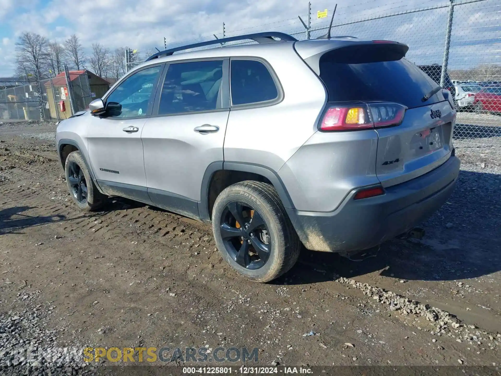 3 Photograph of a damaged car 1C4PJMLB0KD320947 JEEP CHEROKEE 2019
