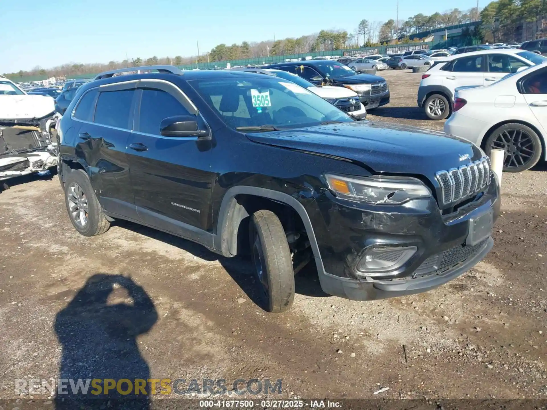 1 Photograph of a damaged car 1C4PJMLB2KD261304 JEEP CHEROKEE 2019