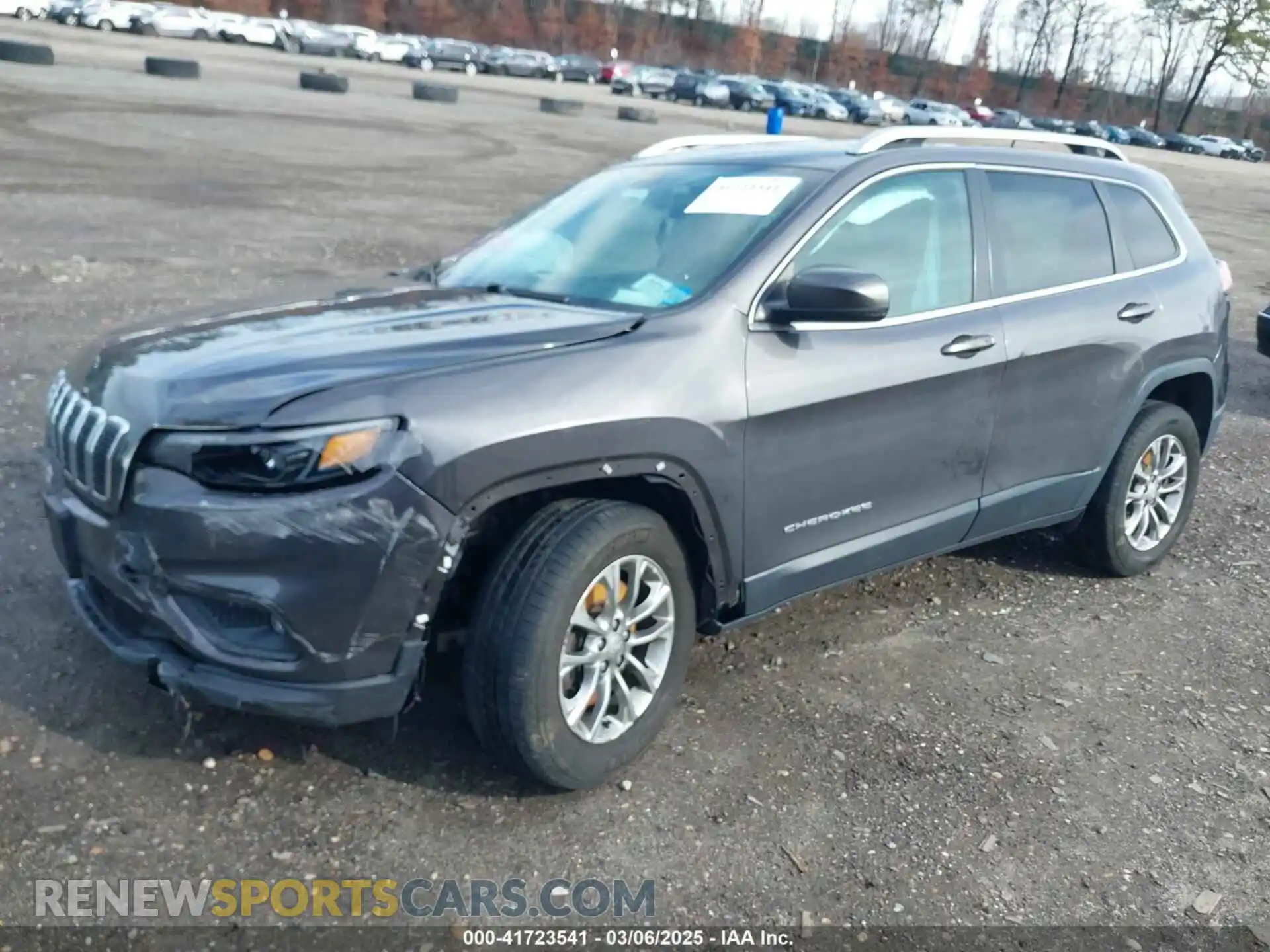 2 Photograph of a damaged car 1C4PJMLB2KD317256 JEEP CHEROKEE 2019