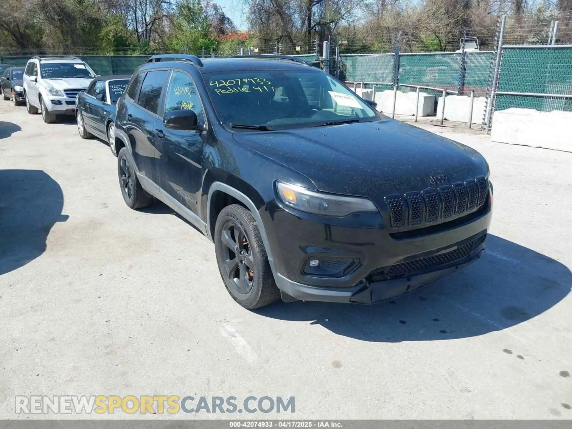 1 Photograph of a damaged car 1C4PJMLB3KD321381 JEEP CHEROKEE 2019