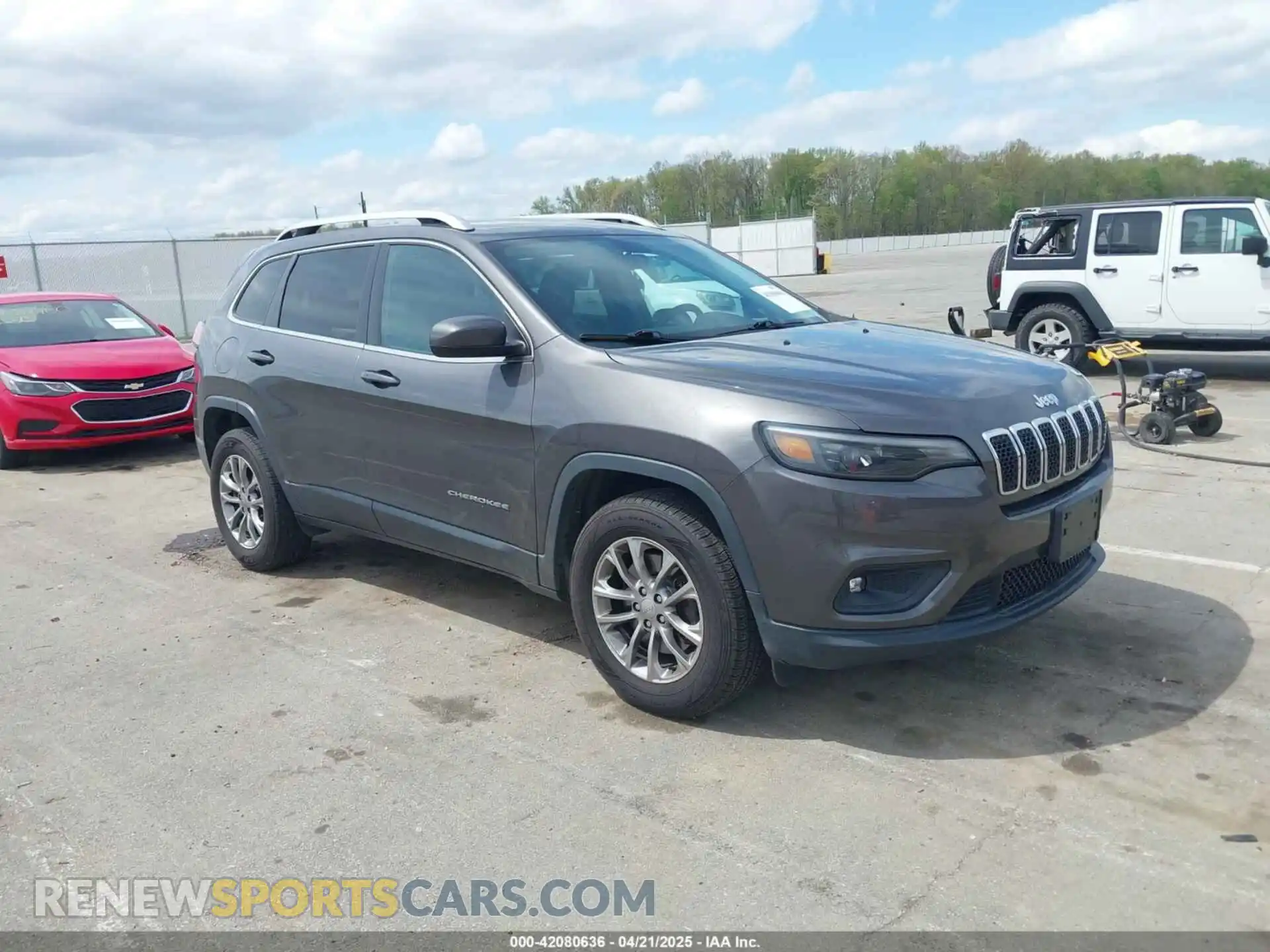 1 Photograph of a damaged car 1C4PJMLB4KD139544 JEEP CHEROKEE 2019