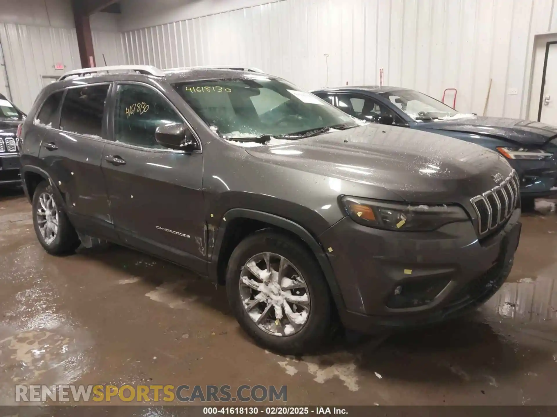1 Photograph of a damaged car 1C4PJMLB4KD307179 JEEP CHEROKEE 2019