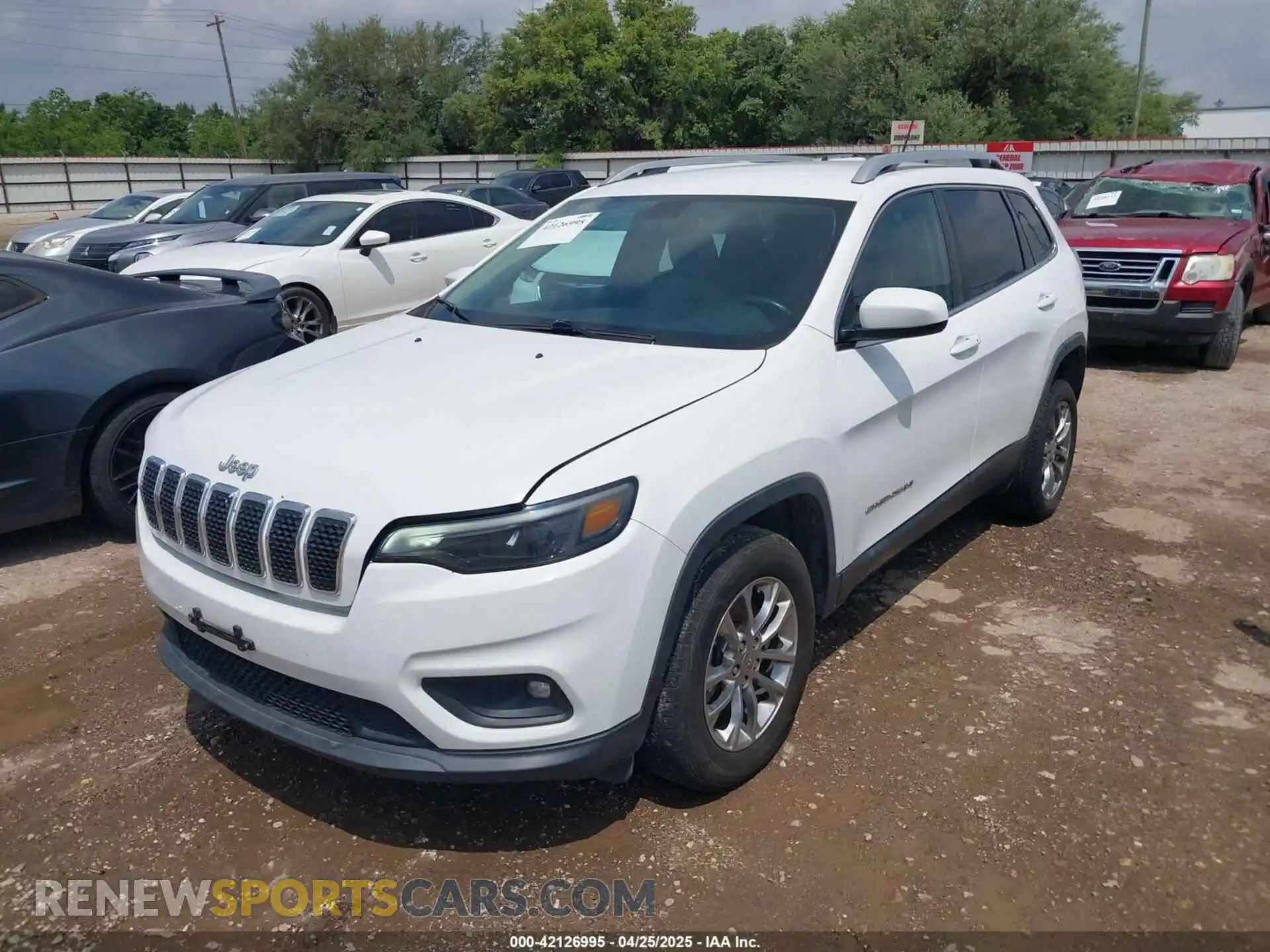 2 Photograph of a damaged car 1C4PJMLB5KD198571 JEEP CHEROKEE 2019