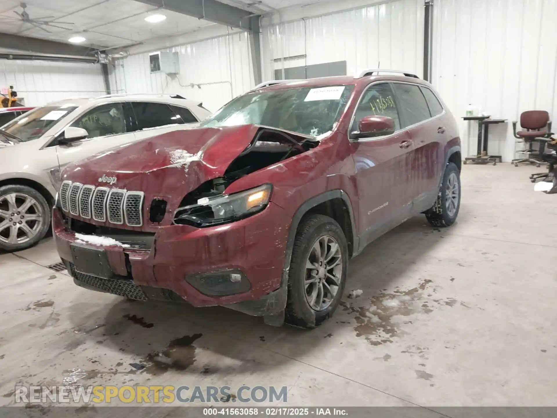 2 Photograph of a damaged car 1C4PJMLB6KD465474 JEEP CHEROKEE 2019