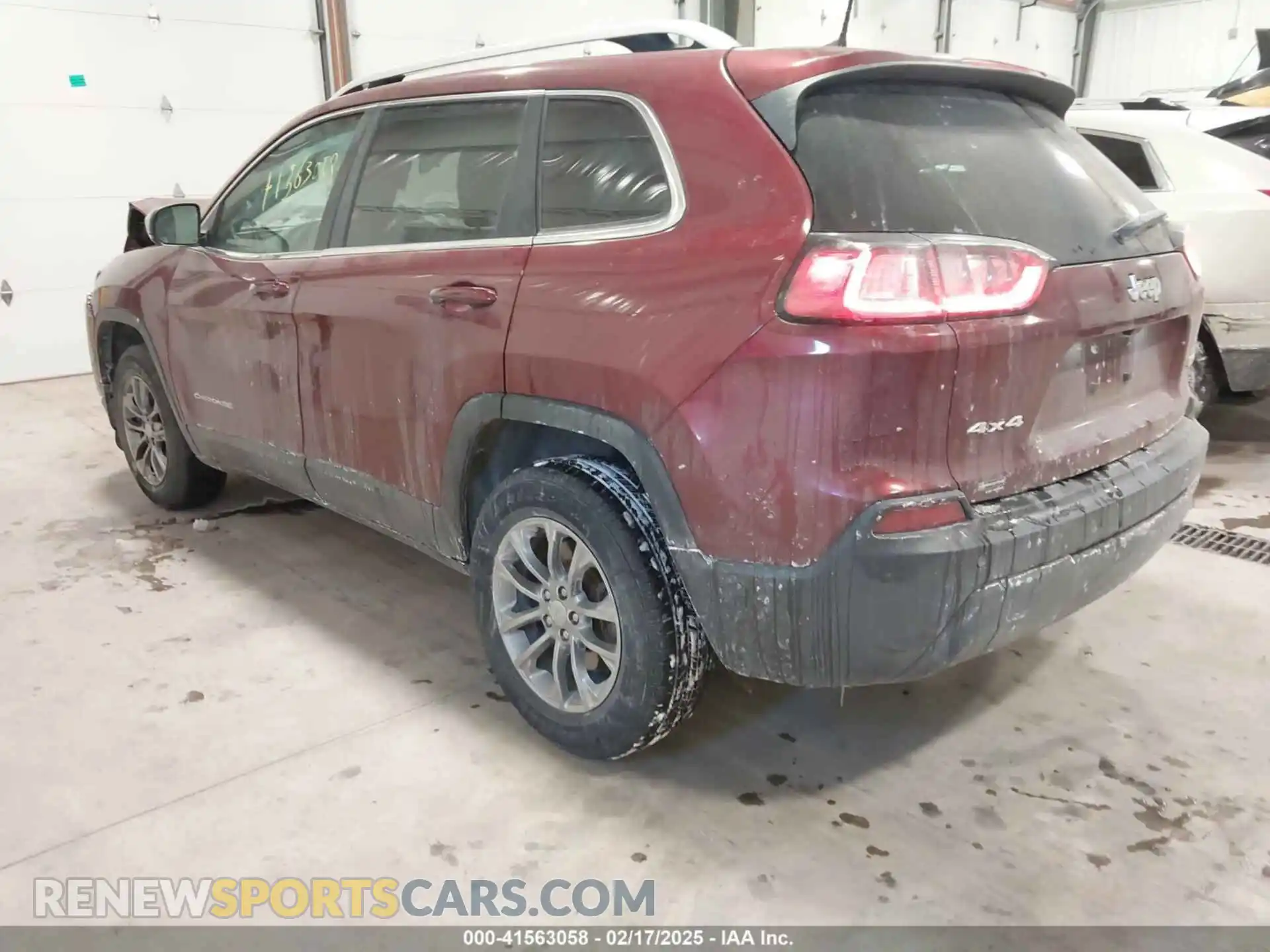 3 Photograph of a damaged car 1C4PJMLB6KD465474 JEEP CHEROKEE 2019