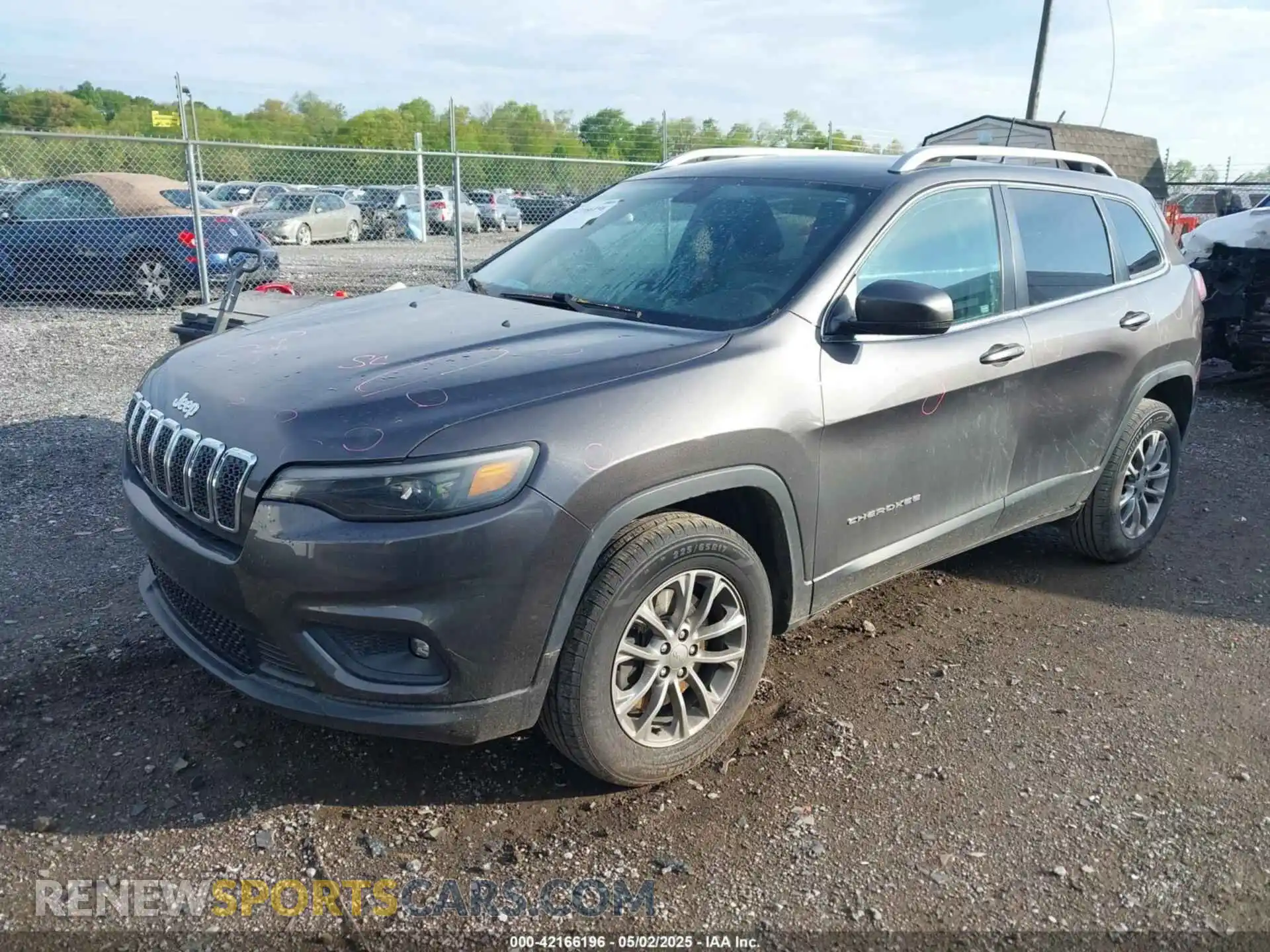 2 Photograph of a damaged car 1C4PJMLB8KD208039 JEEP CHEROKEE 2019