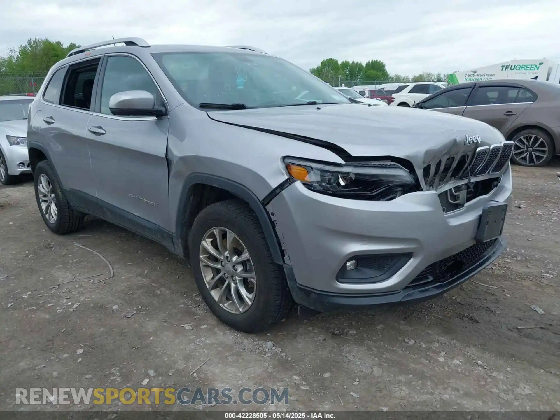 1 Photograph of a damaged car 1C4PJMLB9KD287978 JEEP CHEROKEE 2019