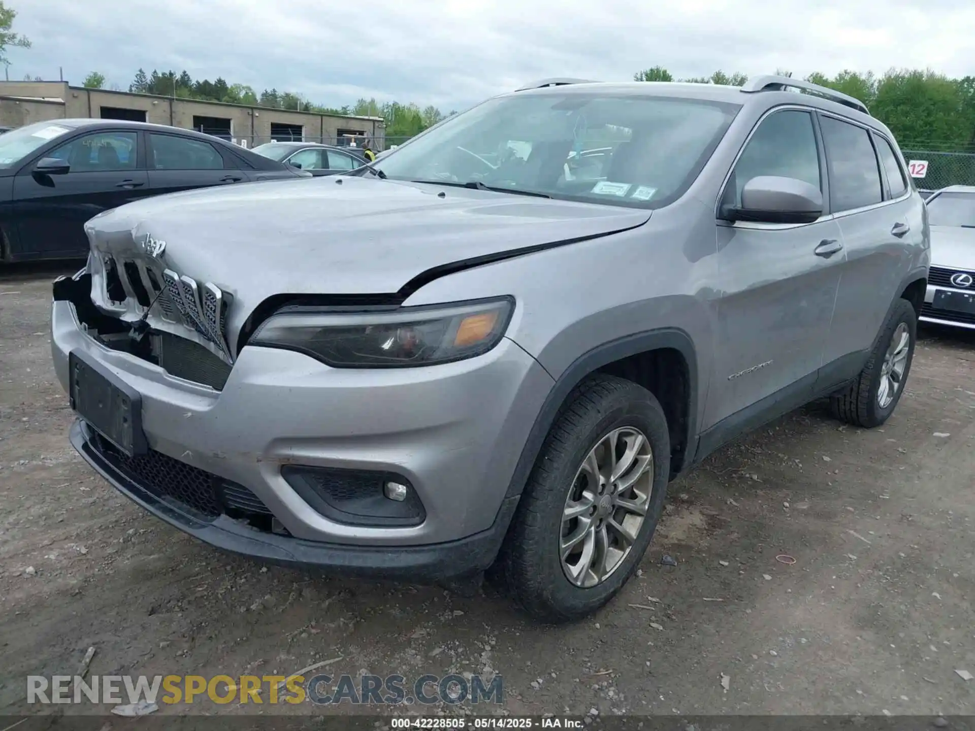 2 Photograph of a damaged car 1C4PJMLB9KD287978 JEEP CHEROKEE 2019