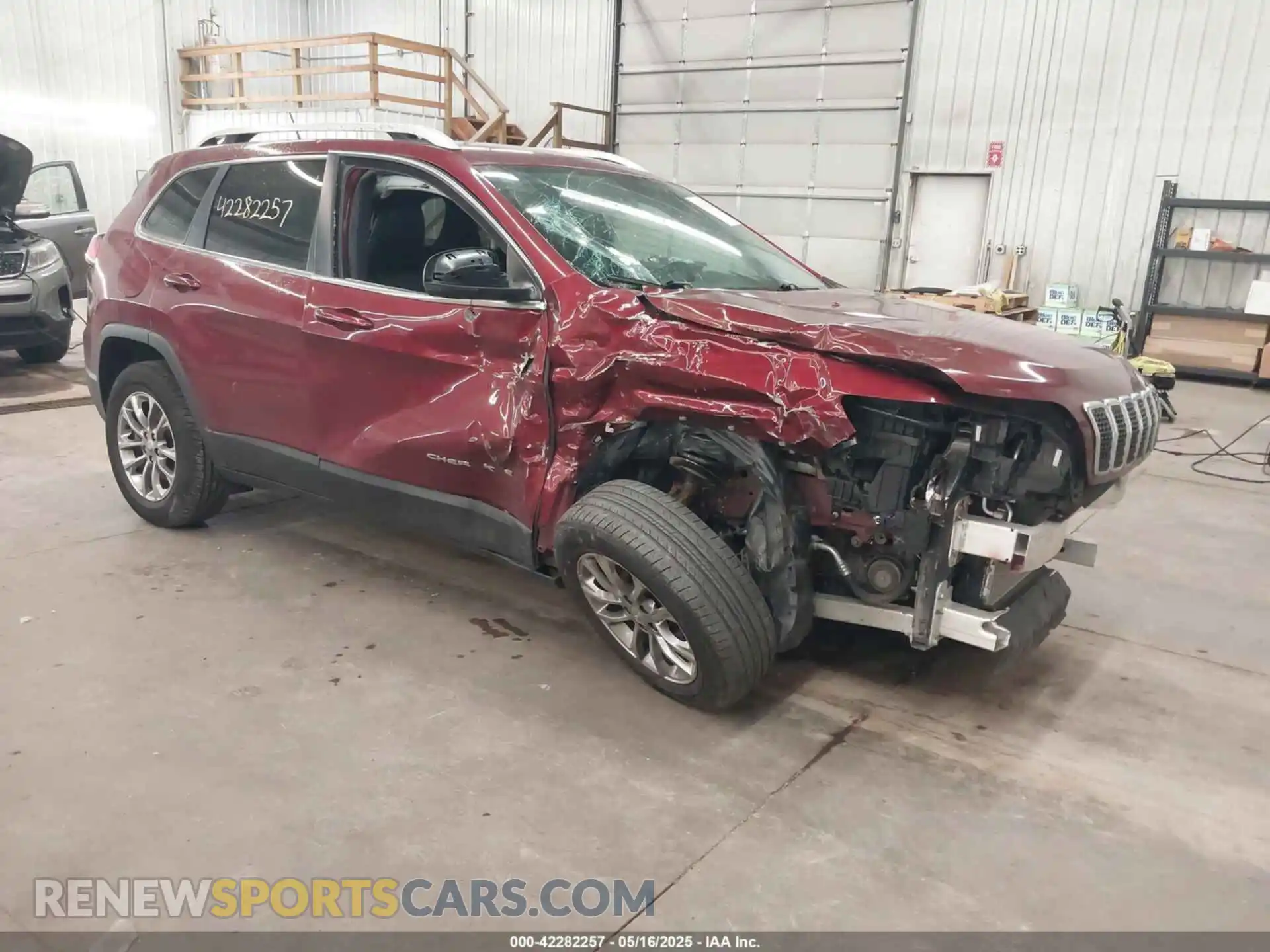 1 Photograph of a damaged car 1C4PJMLBXKD118214 JEEP CHEROKEE 2019