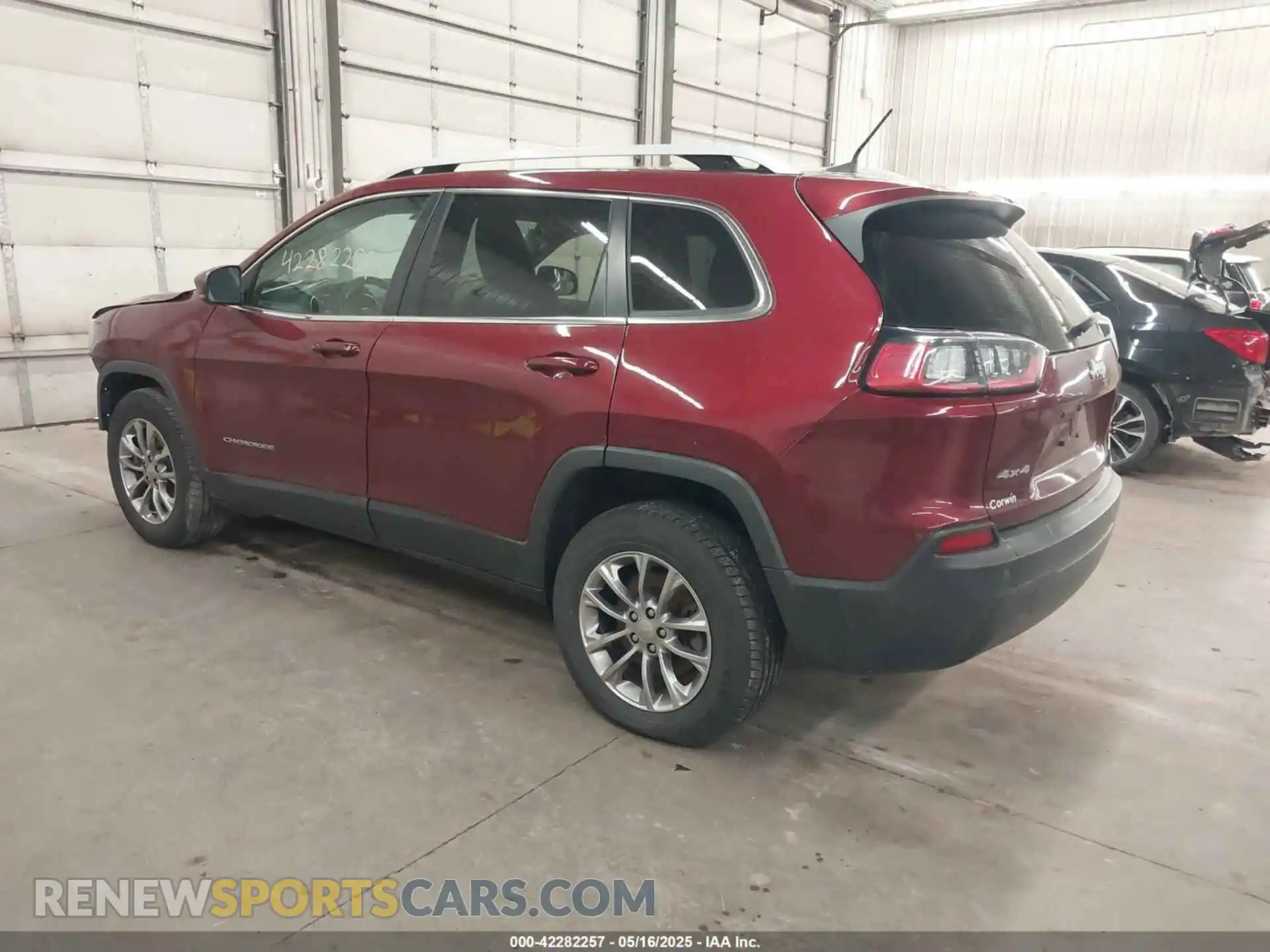 3 Photograph of a damaged car 1C4PJMLBXKD118214 JEEP CHEROKEE 2019