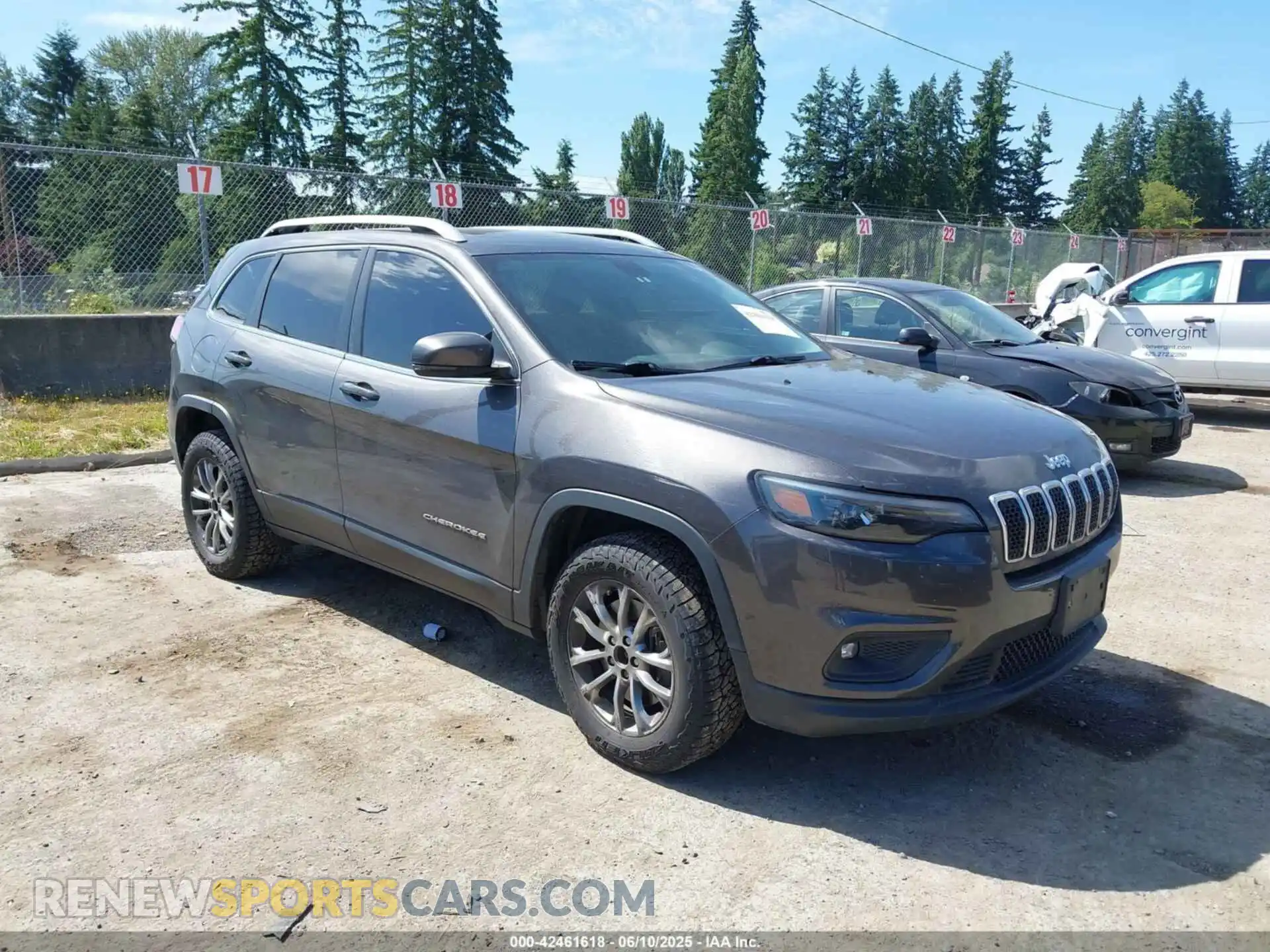 1 Photograph of a damaged car 1C4PJMLNXKD195563 JEEP CHEROKEE 2019