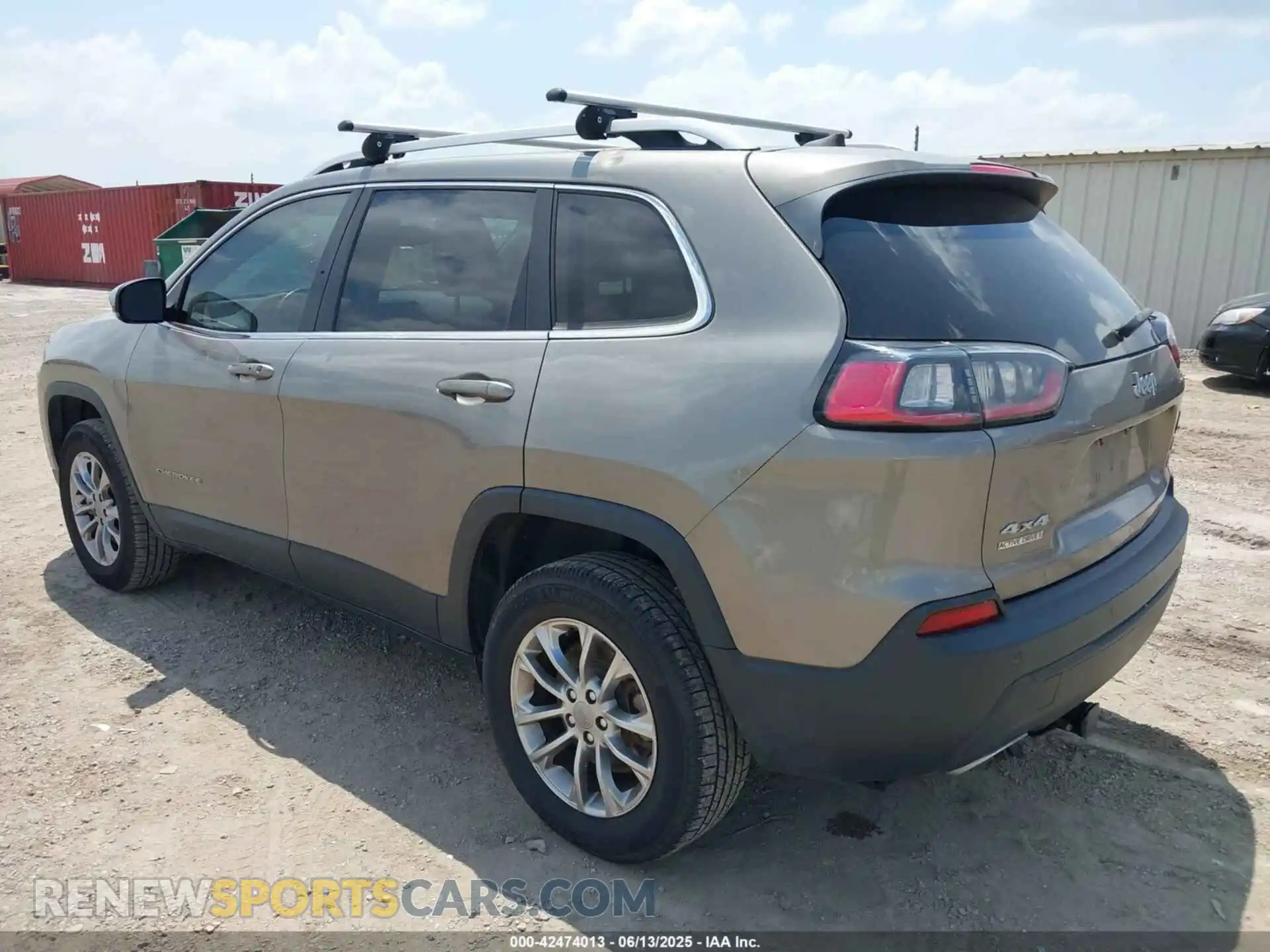3 Photograph of a damaged car 1C4PJMLX3KD105008 JEEP CHEROKEE 2019
