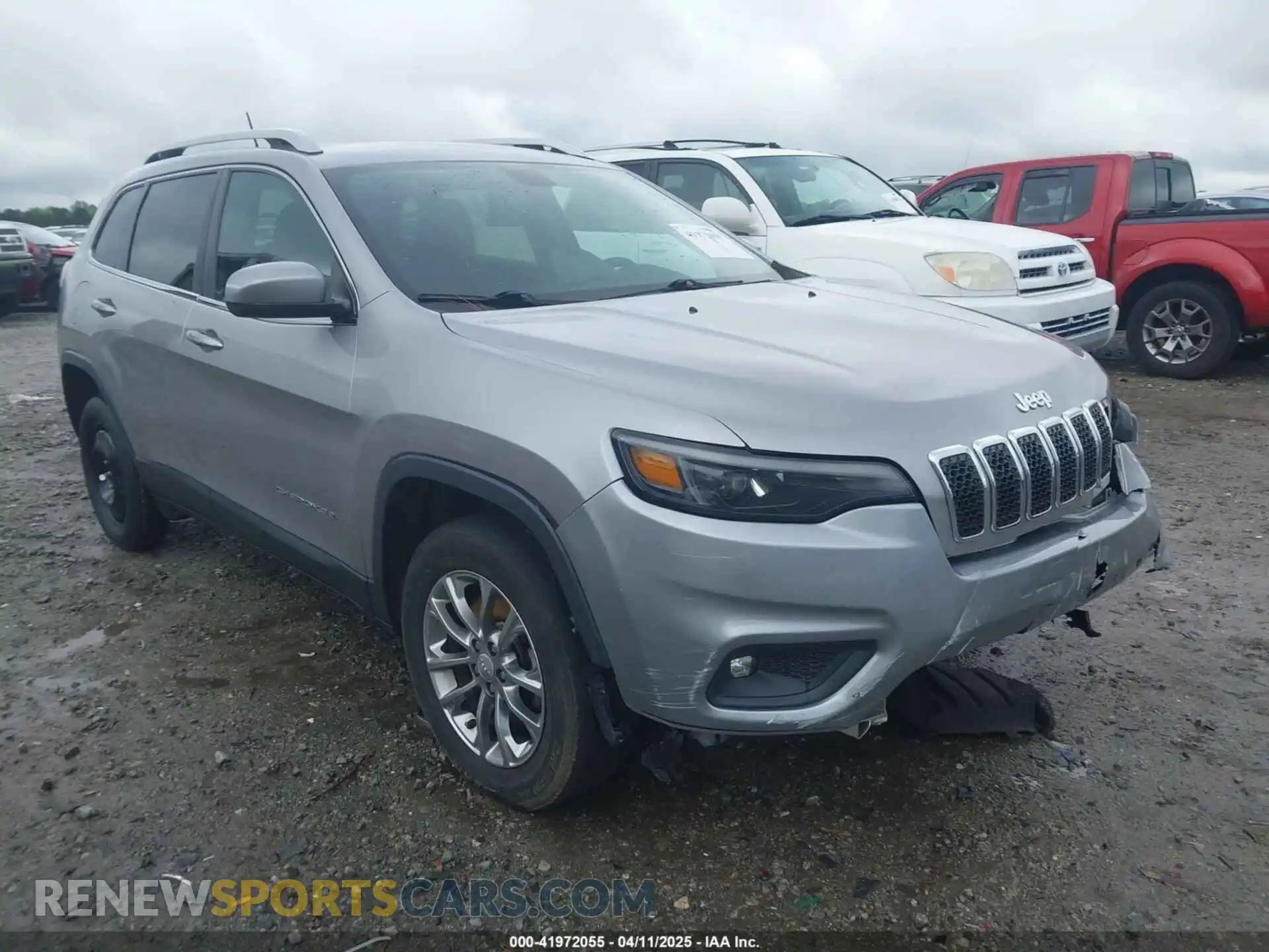 1 Photograph of a damaged car 1C4PJMLX7KD104542 JEEP CHEROKEE 2019