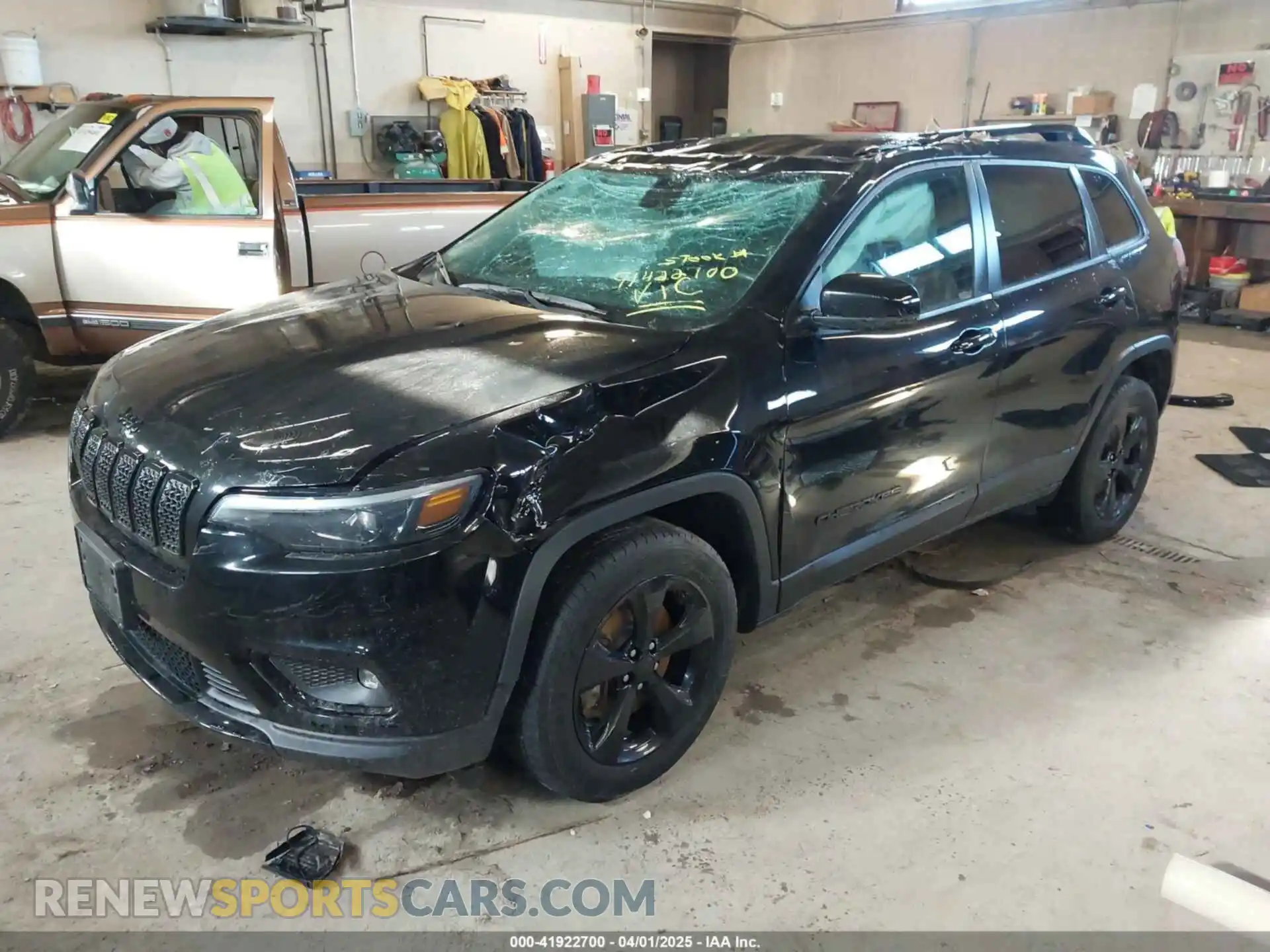 2 Photograph of a damaged car 1C4PJMLX7KD283570 JEEP CHEROKEE 2019
