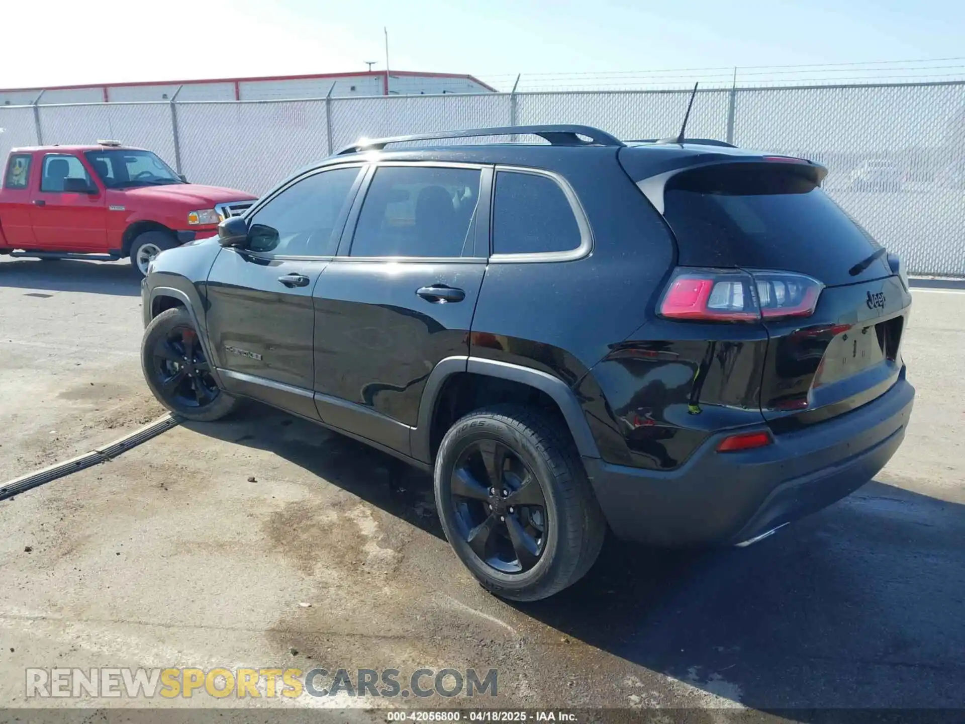 3 Photograph of a damaged car 1C4PJMLX9KD489084 JEEP CHEROKEE 2019