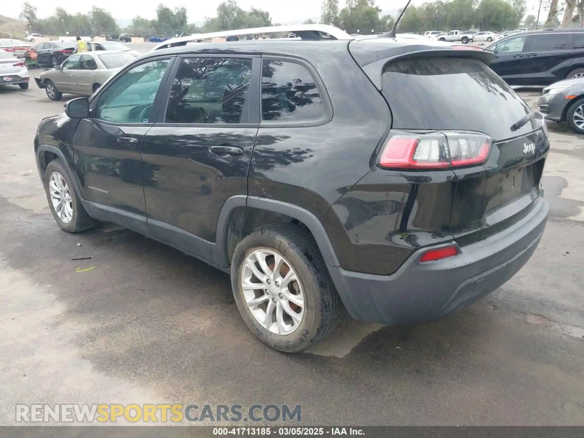 3 Photograph of a damaged car 1C4PJLCB8LD542454 JEEP CHEROKEE 2020