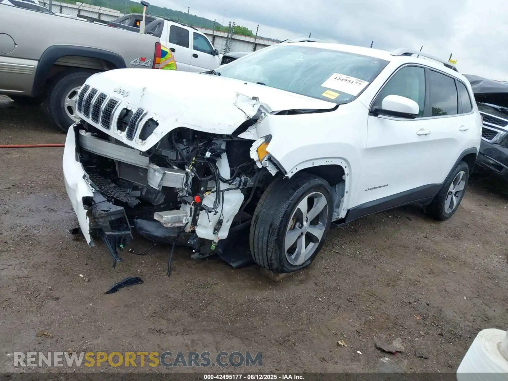 2 fotografías del automóvil dañado 1C4PJLDB3LD643254 JEEP CHEROKEE 2020
