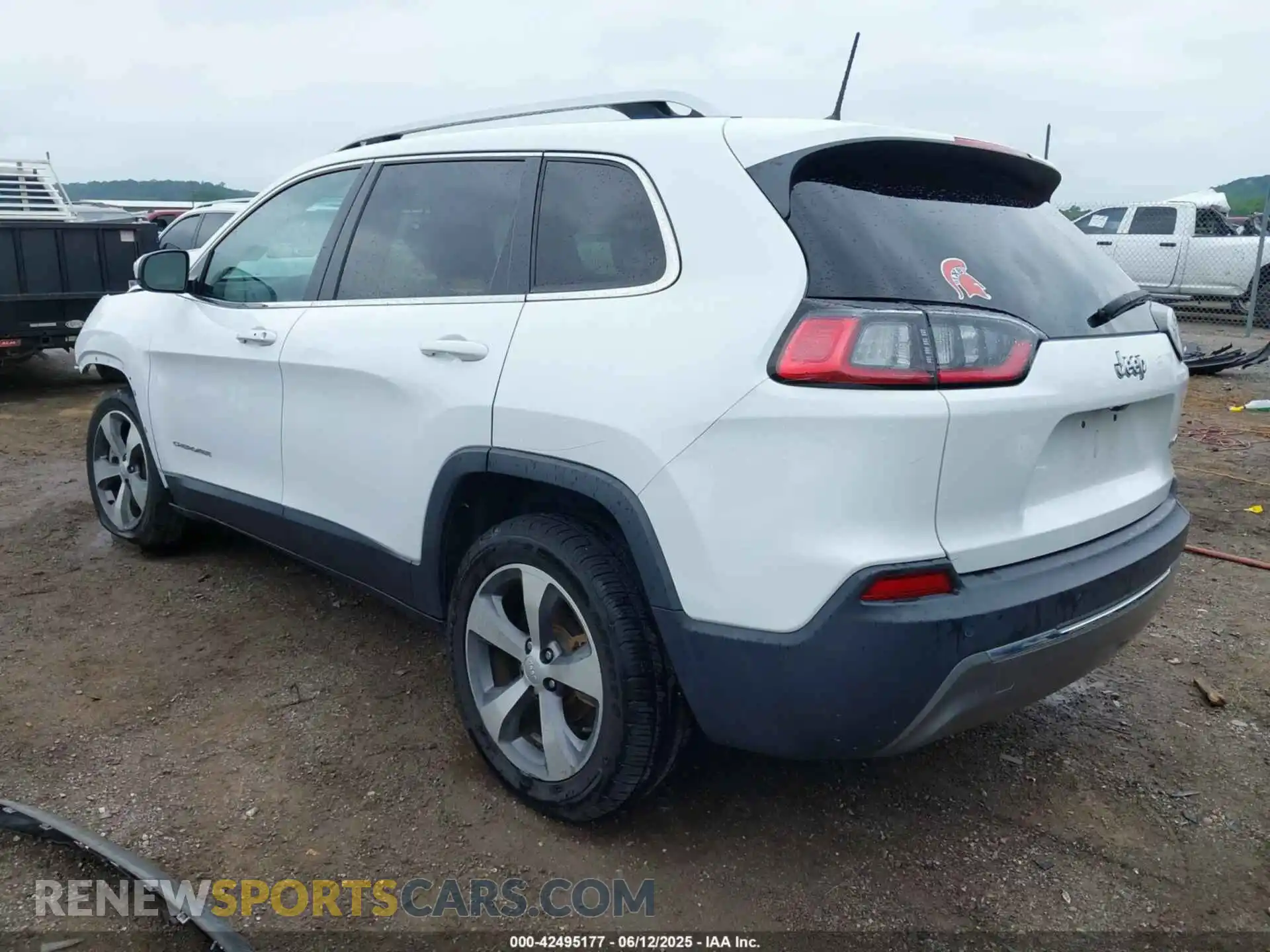 3 fotografías del automóvil dañado 1C4PJLDB3LD643254 JEEP CHEROKEE 2020
