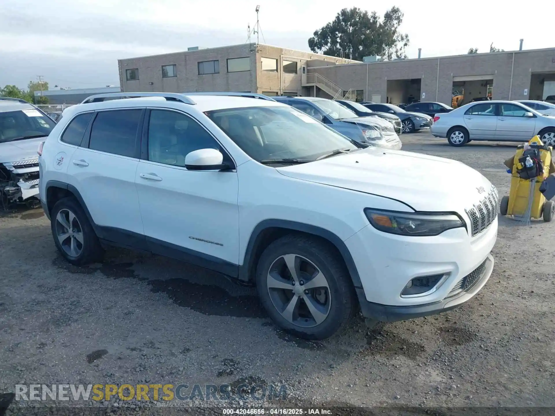 1 Photograph of a damaged car 1C4PJLDB5LD535248 JEEP CHEROKEE 2020
