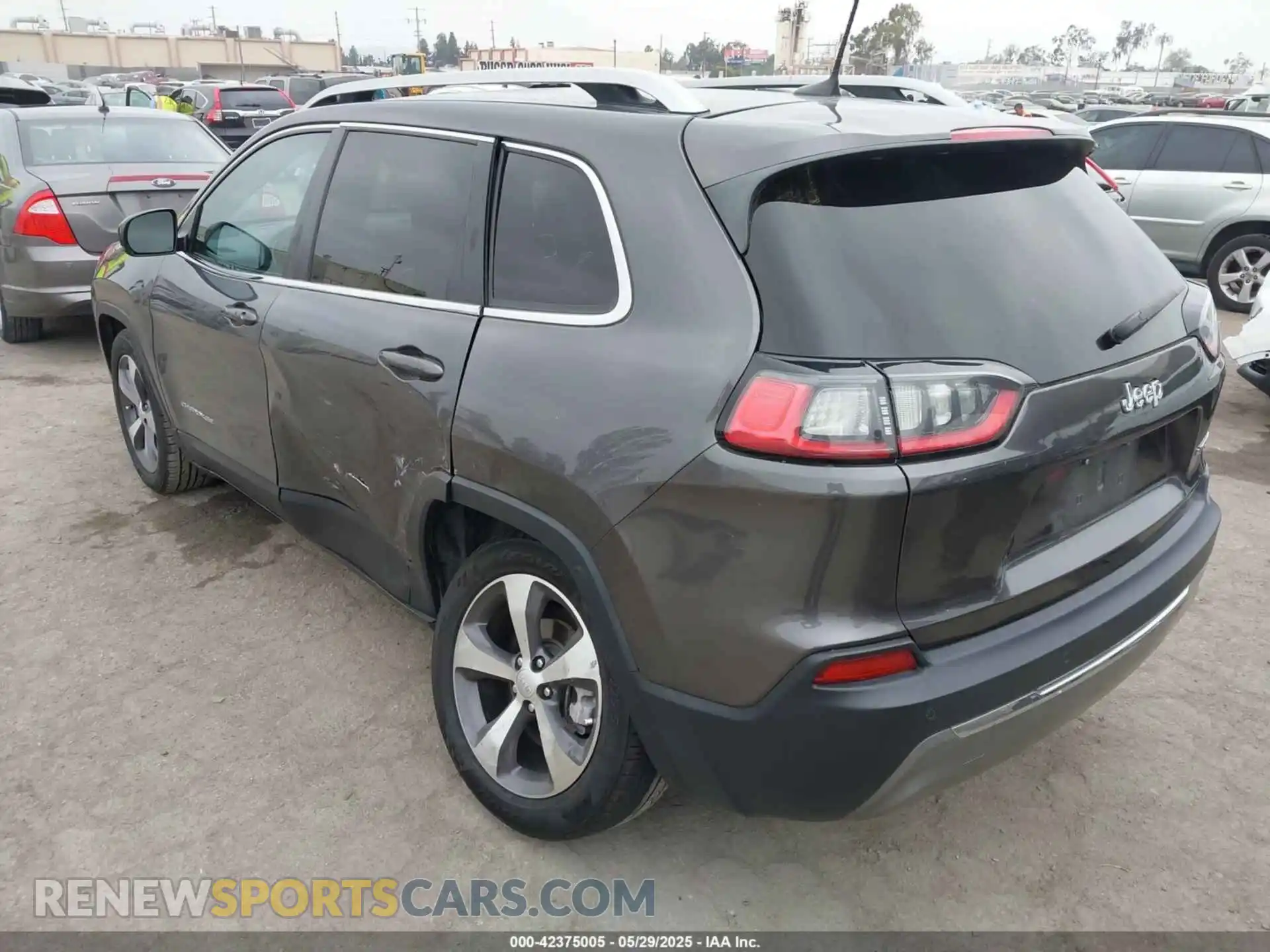 3 Photograph of a damaged car 1C4PJLDB5LD610367 JEEP CHEROKEE 2020