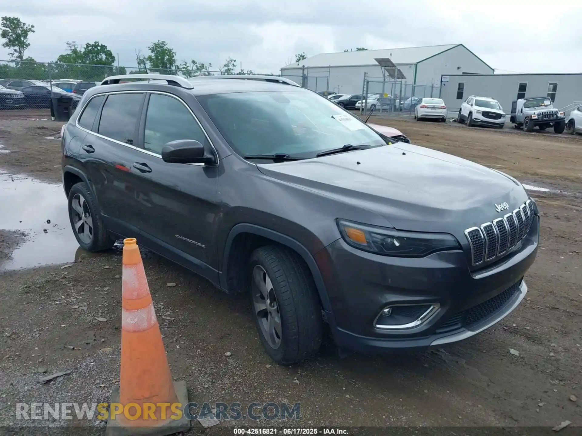 1 Photograph of a damaged car 1C4PJLDB8LD653312 JEEP CHEROKEE 2020