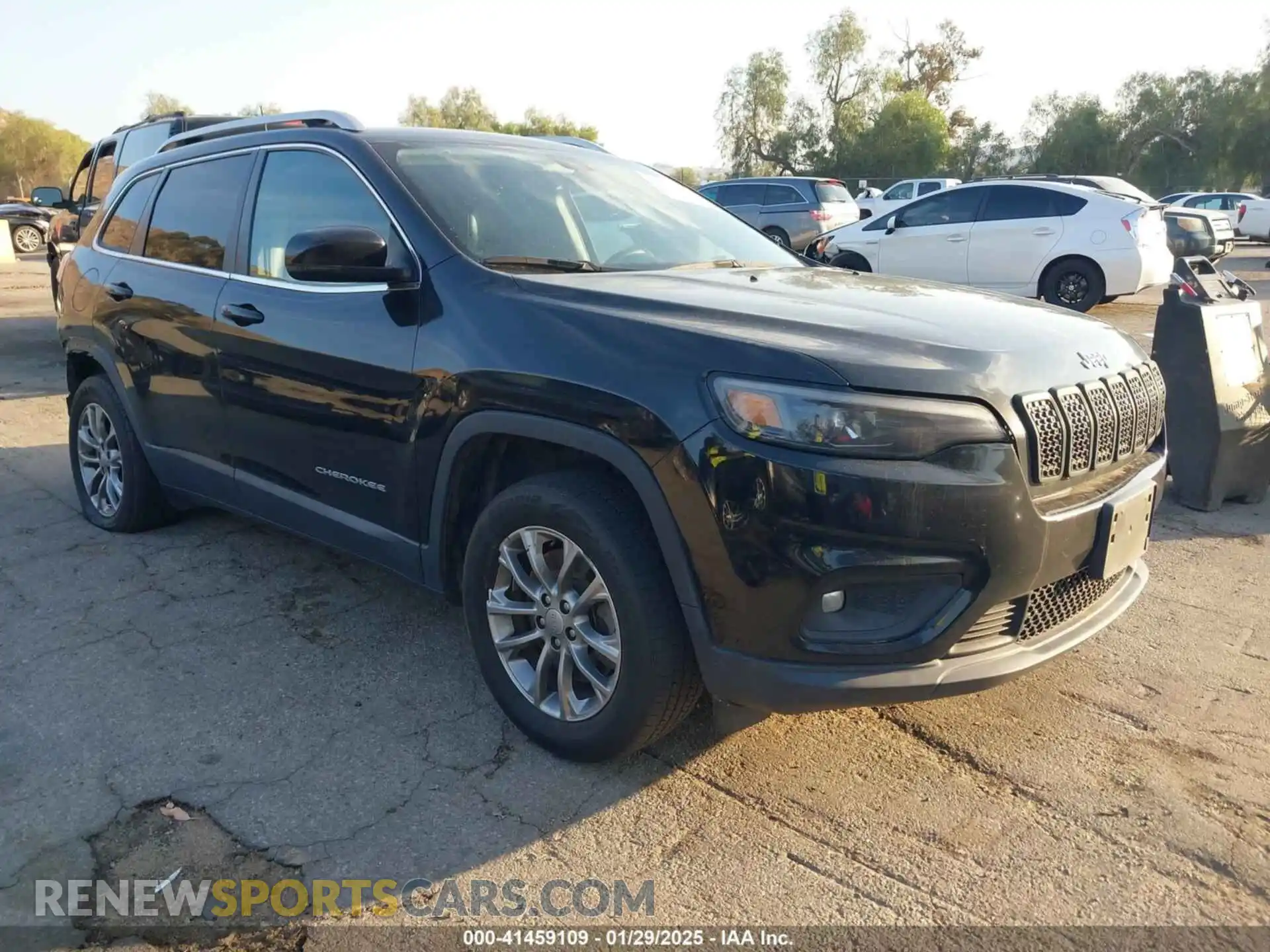1 Photograph of a damaged car 1C4PJLLB2LD547794 JEEP CHEROKEE 2020