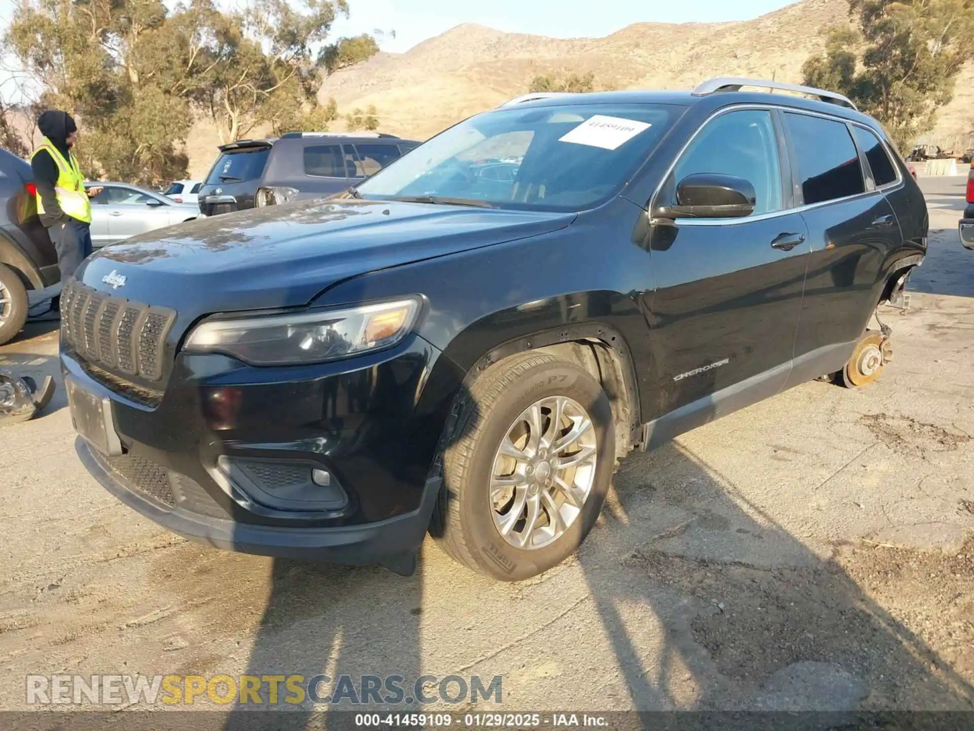 2 Photograph of a damaged car 1C4PJLLB2LD547794 JEEP CHEROKEE 2020