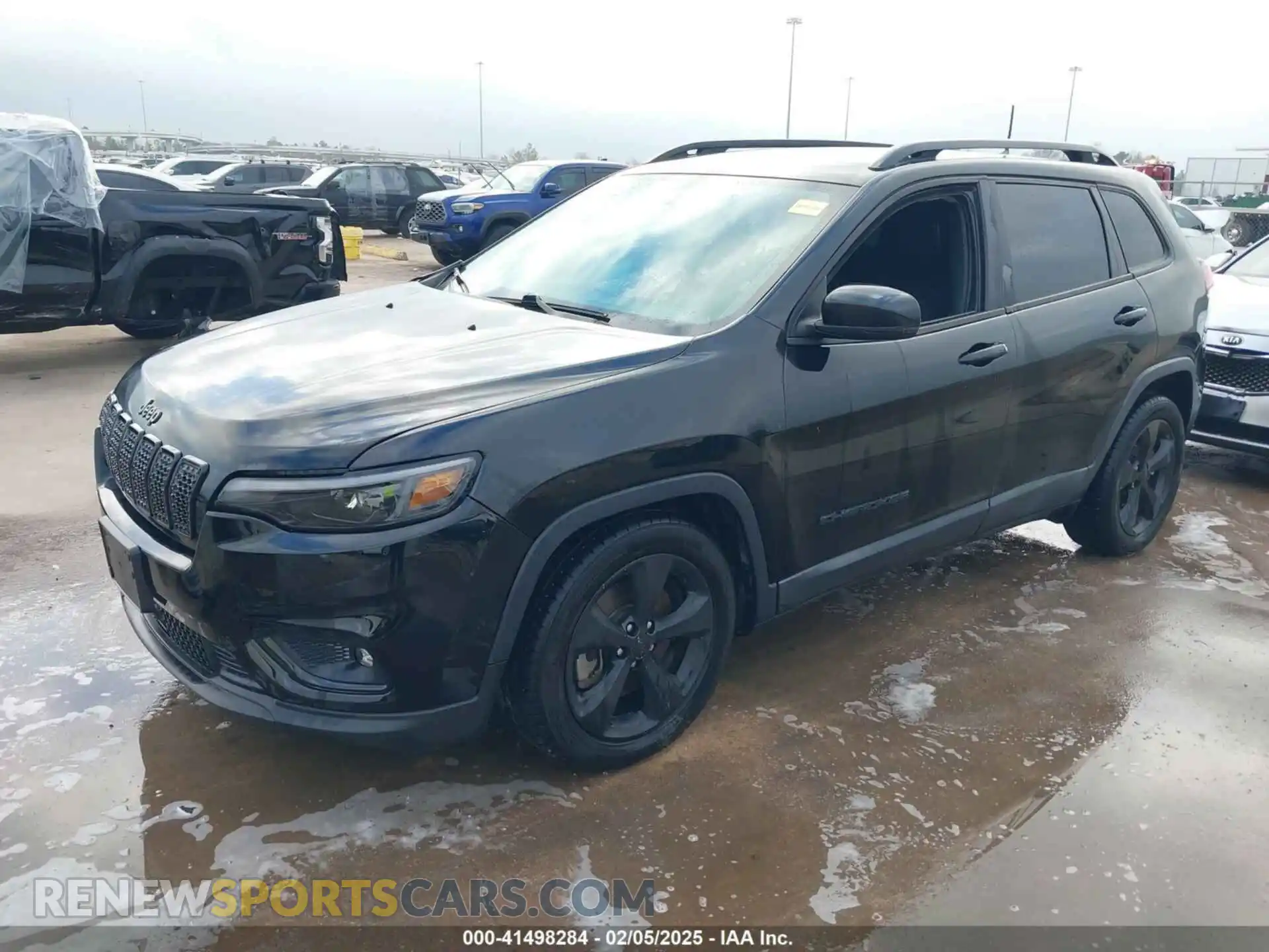 2 Photograph of a damaged car 1C4PJLLB8LD611093 JEEP CHEROKEE 2020