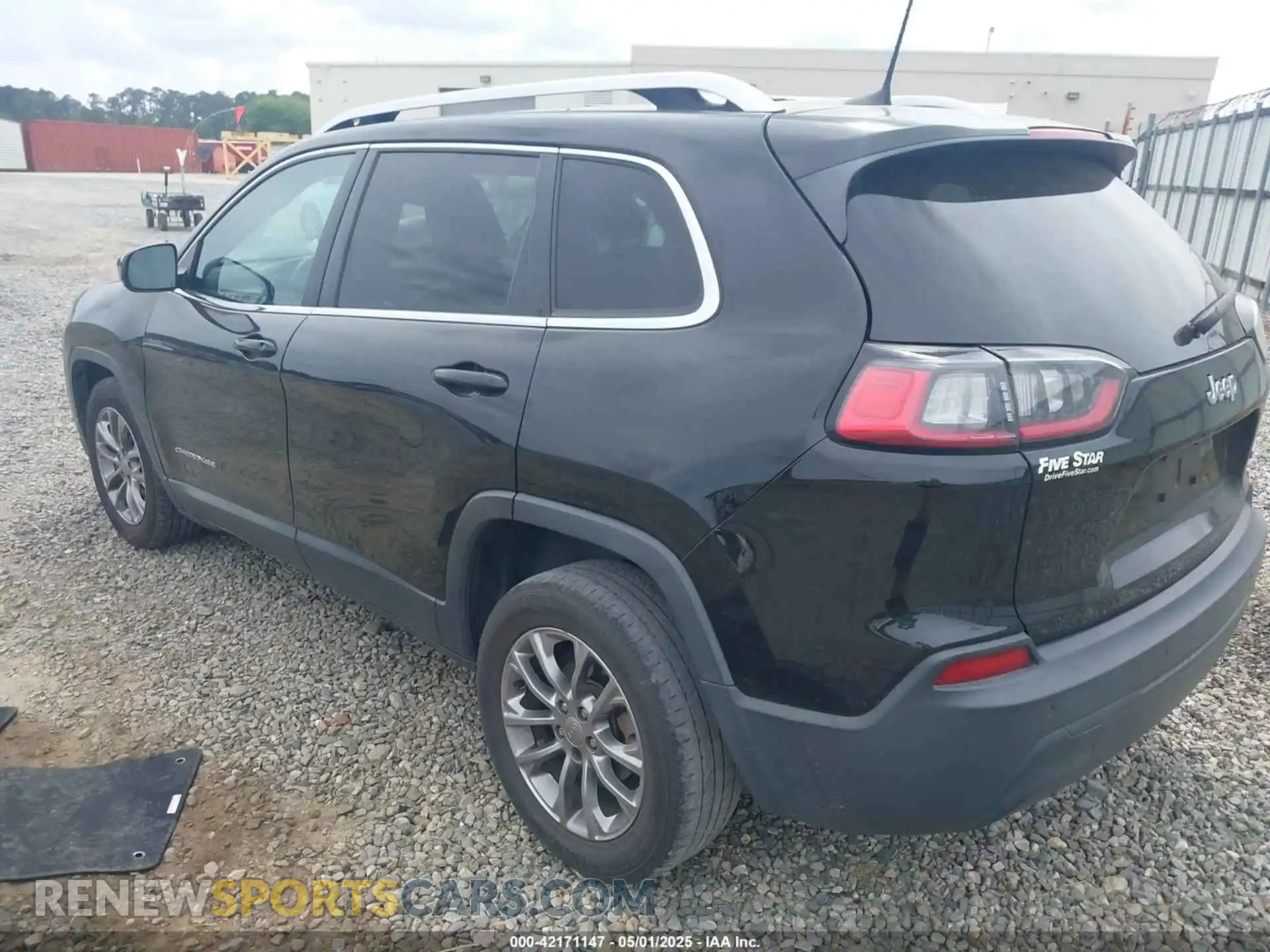 3 Photograph of a damaged car 1C4PJLLB9LD503369 JEEP CHEROKEE 2020