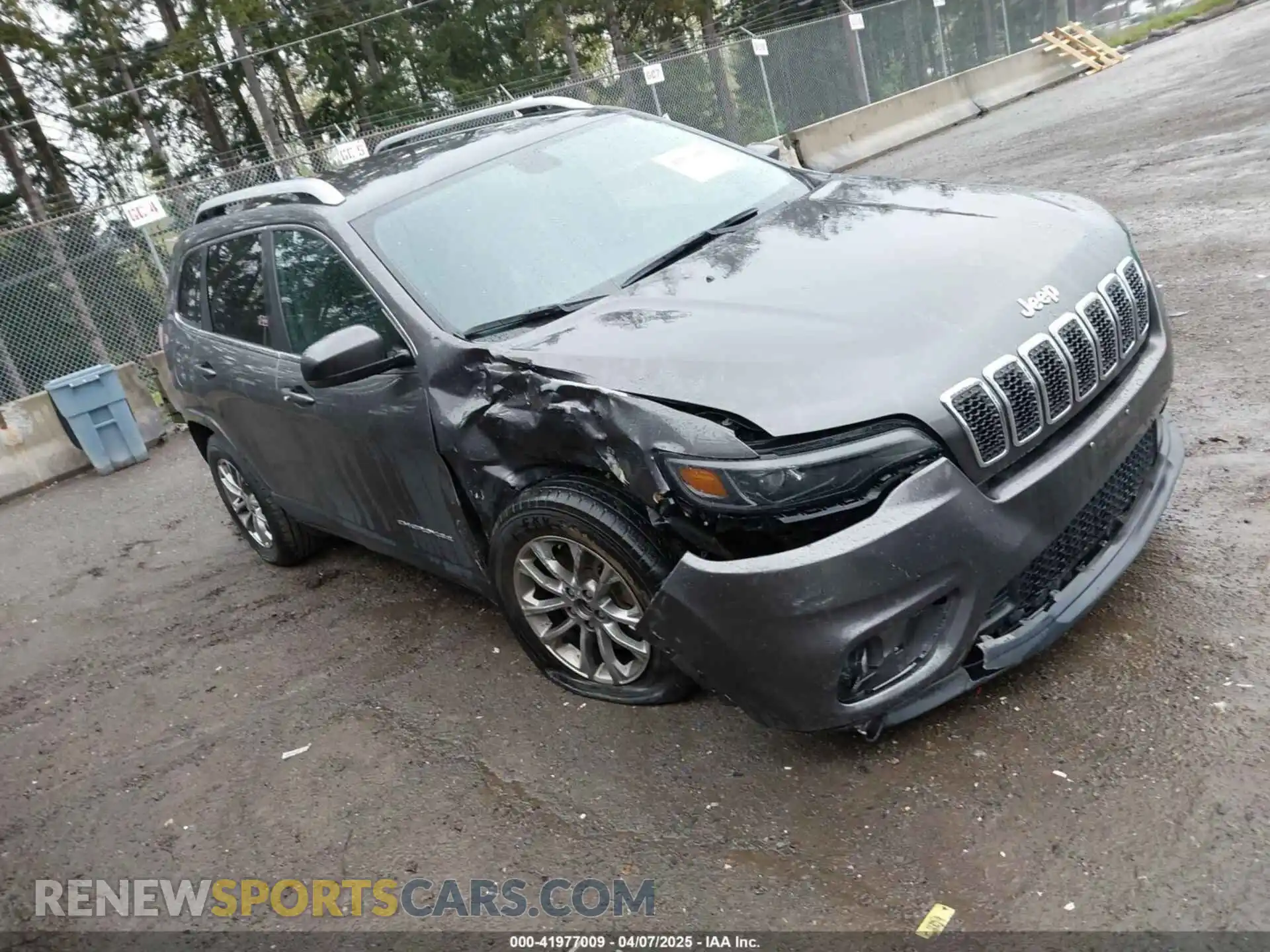 1 Photograph of a damaged car 1C4PJLLB9LD657063 JEEP CHEROKEE 2020