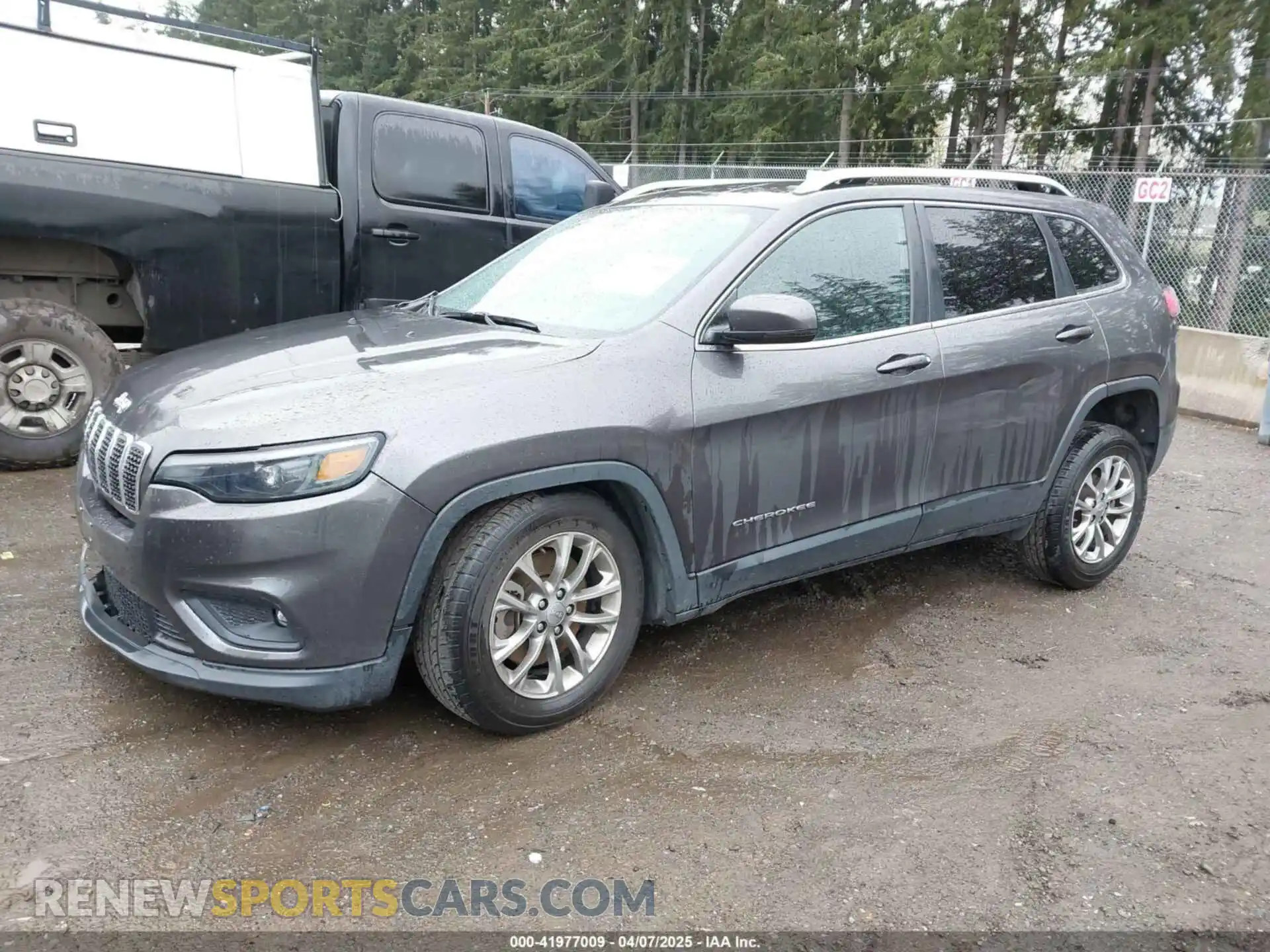 2 Photograph of a damaged car 1C4PJLLB9LD657063 JEEP CHEROKEE 2020