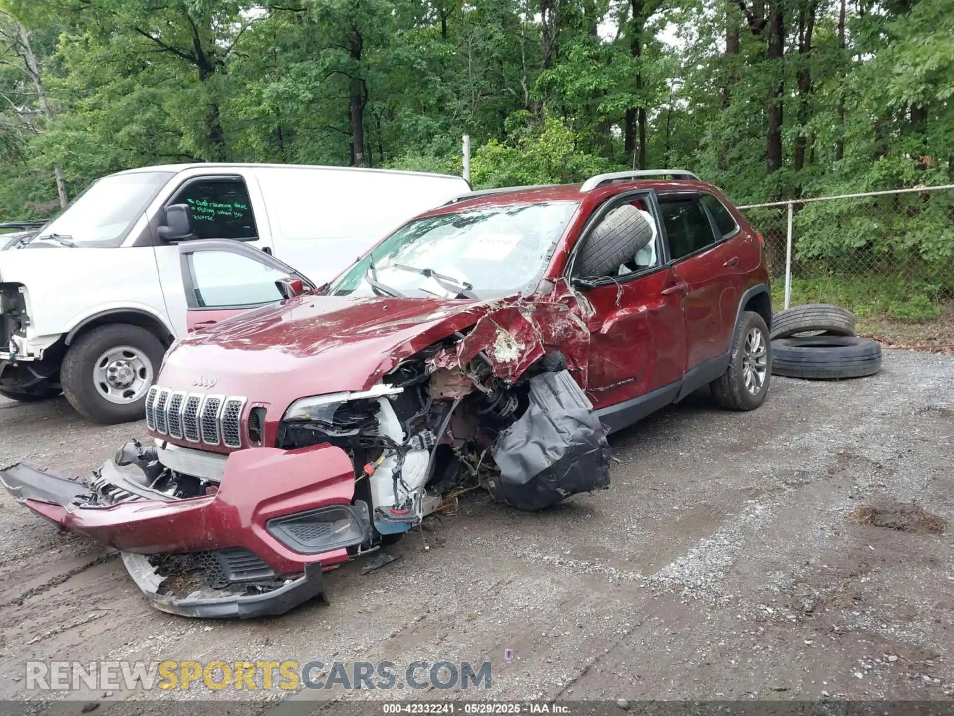 2 Photograph of a damaged car 1C4PJLLX1LD522039 JEEP CHEROKEE 2020