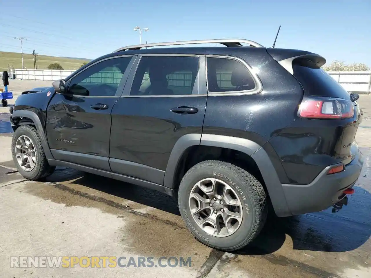 2 fotografías del automóvil dañado 1C4PJMBN8LD607854 JEEP CHEROKEE 2020