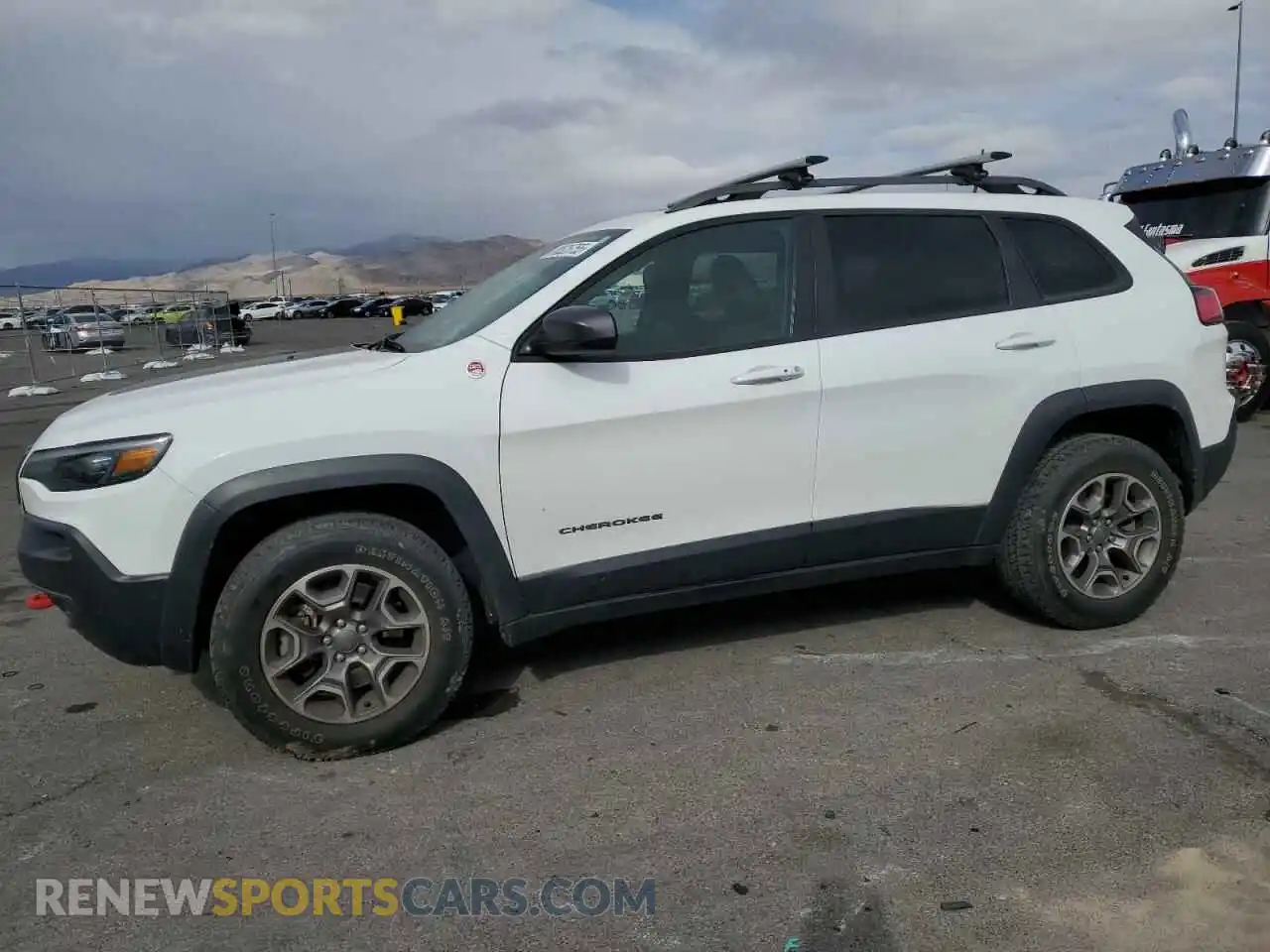 1 Photograph of a damaged car 1C4PJMBN9LD628762 JEEP CHEROKEE 2020