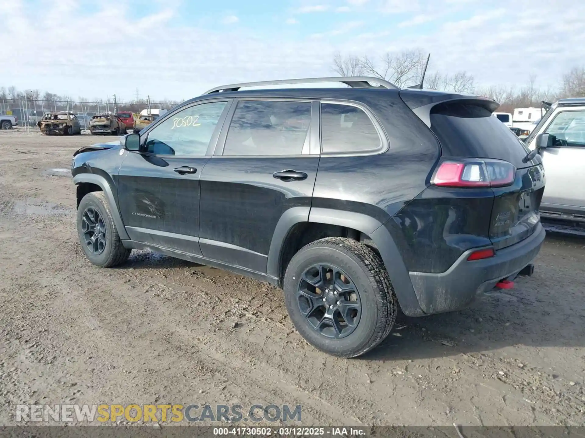 3 Photograph of a damaged car 1C4PJMBX5LD532516 JEEP CHEROKEE 2020