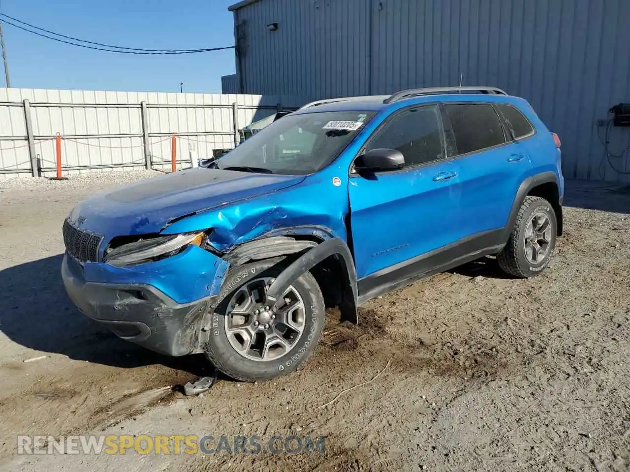 1 Photograph of a damaged car 1C4PJMBX5LD631367 JEEP CHEROKEE 2020
