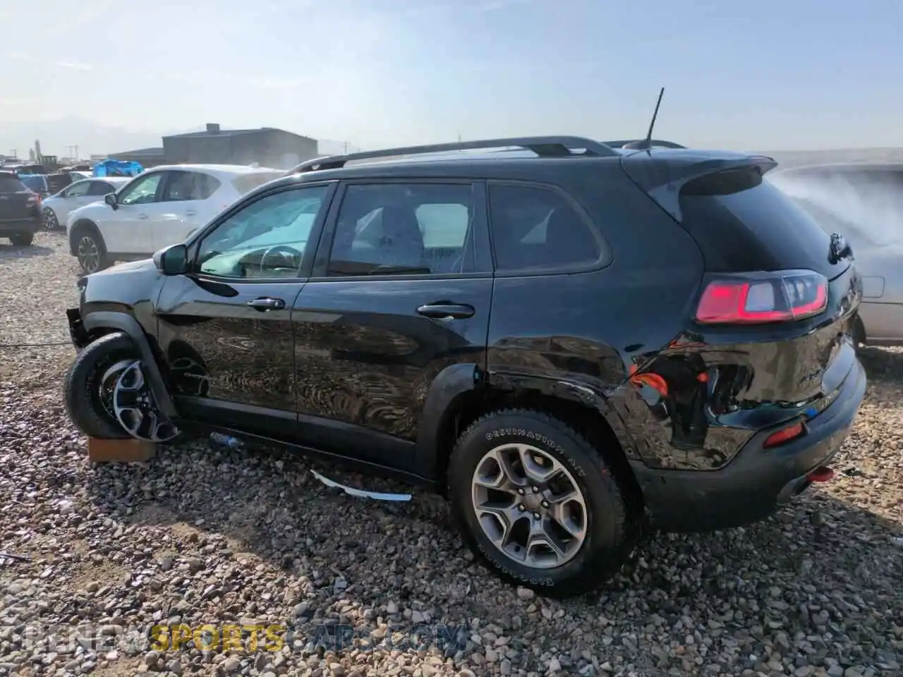 2 Photograph of a damaged car 1C4PJMBX6LD608552 JEEP CHEROKEE 2020